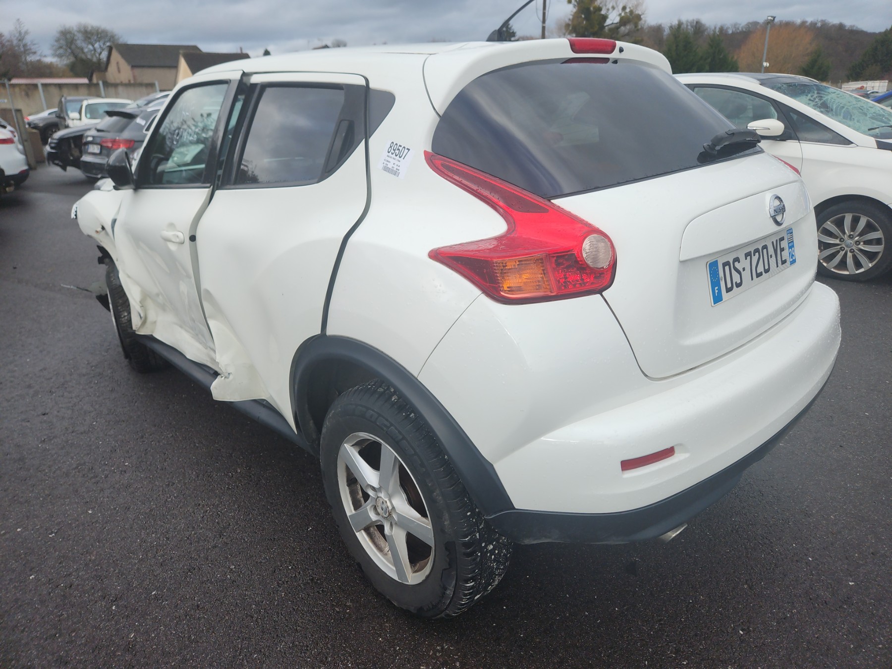 Extension d'aile arriere droit pour NISSAN JUKE 1 PHASE 2 Extension d'aile arriere droit pour NISSAN JUKE 1 PHASE 2