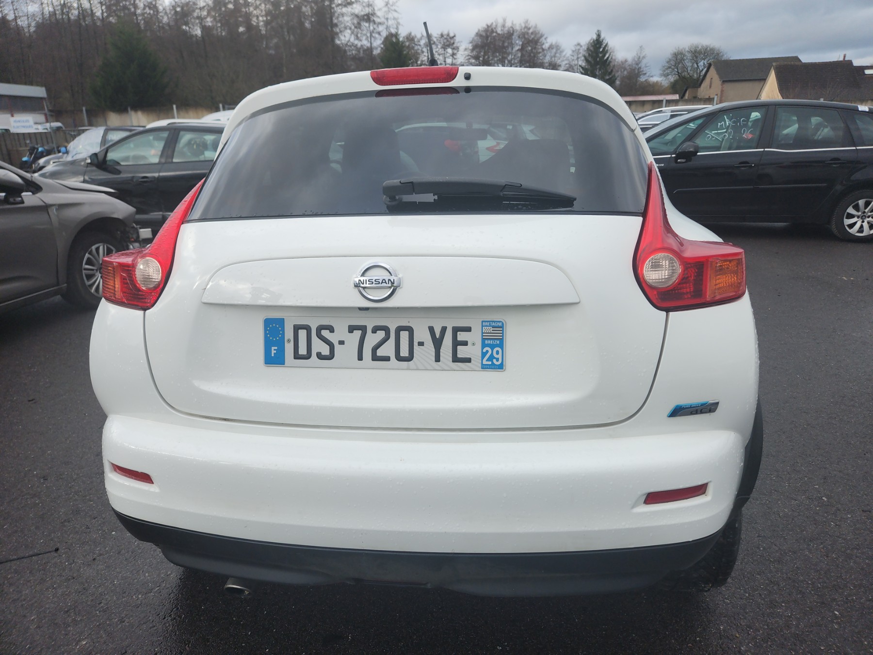 Extension d'aile arriere droit pour NISSAN JUKE 1 PHASE 2 Extension d'aile arriere droit pour NISSAN JUKE 1 PHASE 2