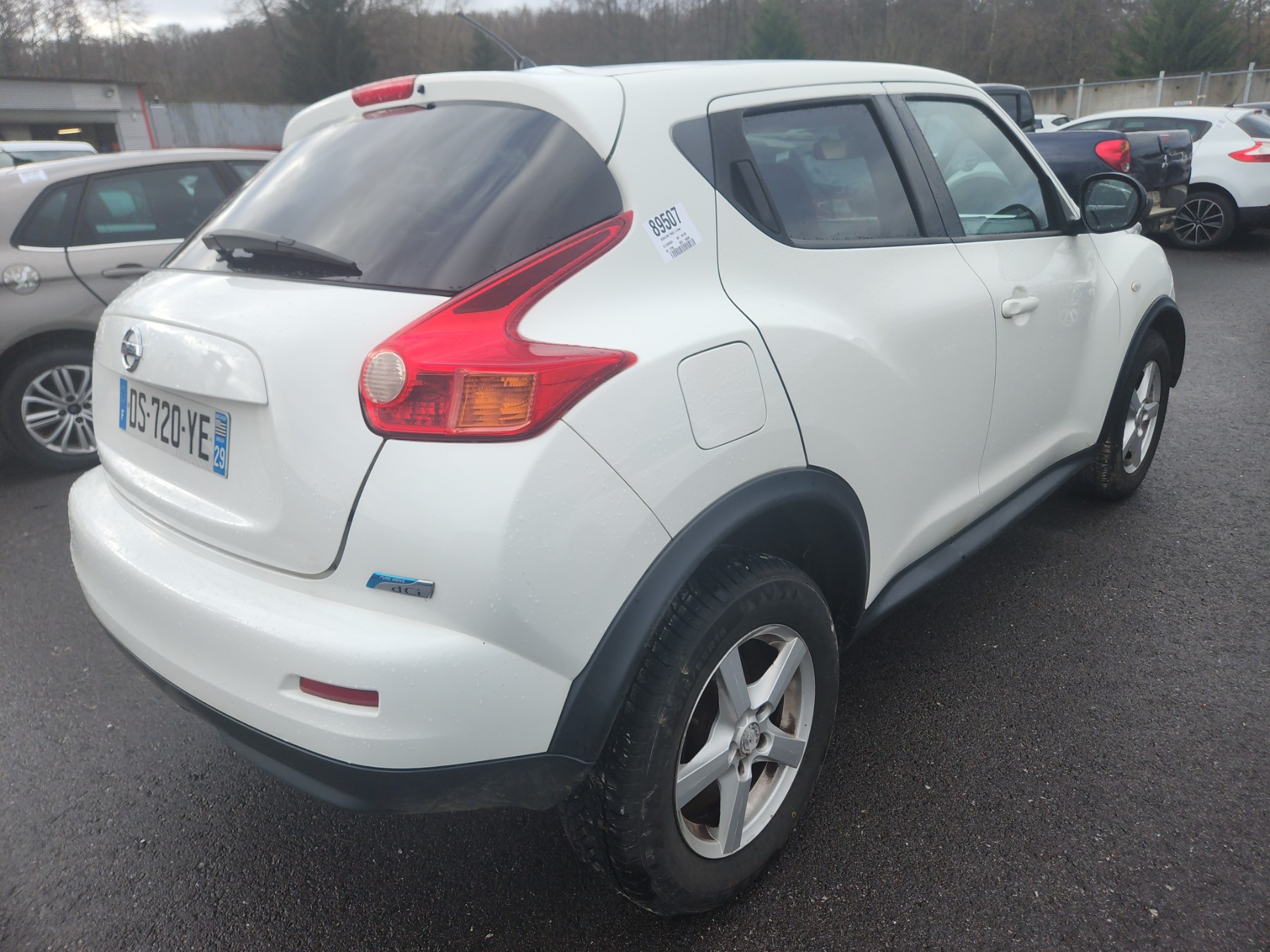Extension d'aile arriere droit pour NISSAN JUKE 1 PHASE 2 Extension d'aile arriere droit pour NISSAN JUKE 1 PHASE 2