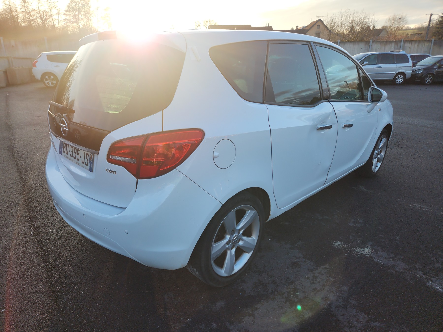 Feu arriere principal gauche (feux) pour OPEL MERIVA B PHASE 1 Feu arriere principal gauche (feux) pour OPEL MERIVA B PHASE 1