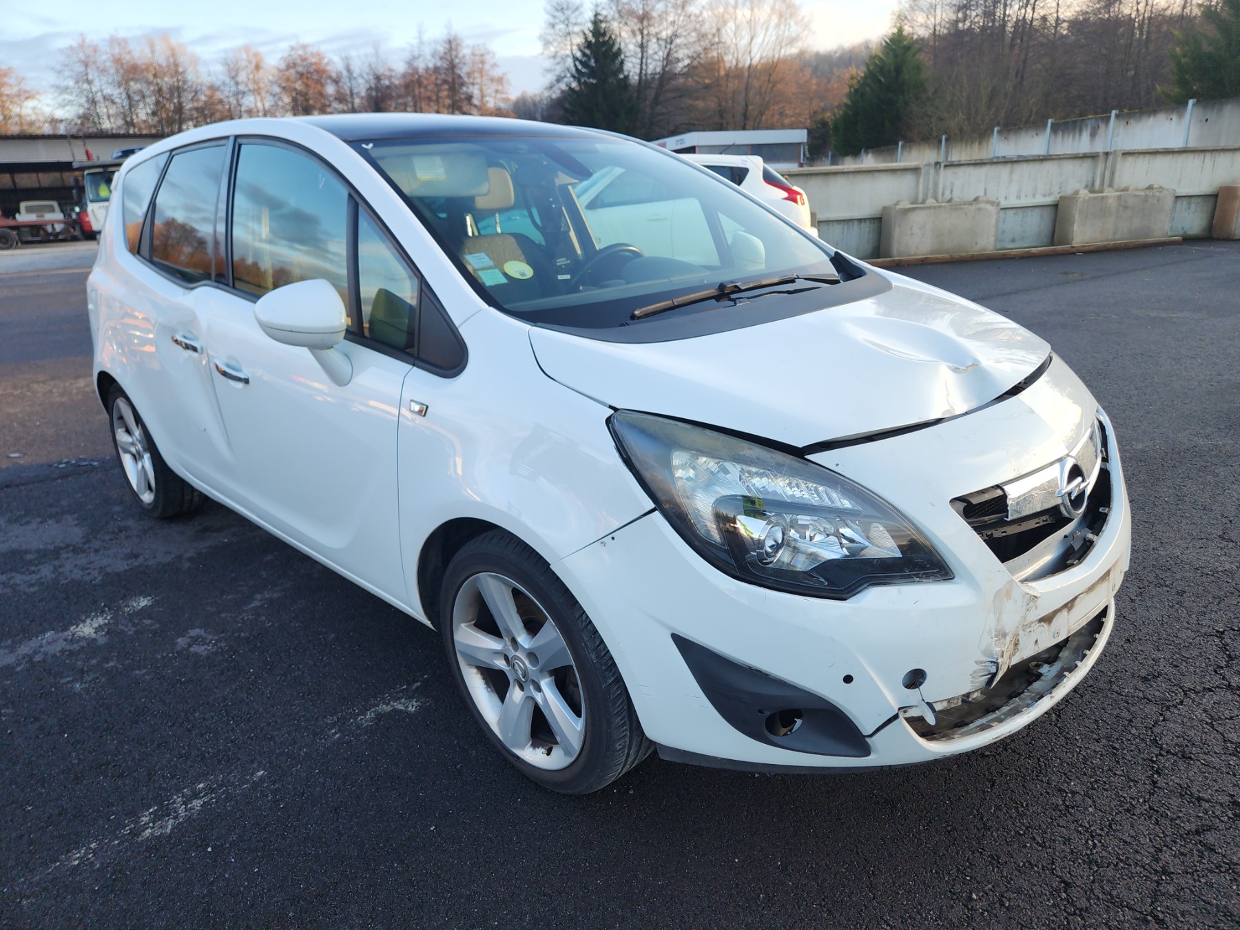 Feu arriere principal gauche (feux) pour OPEL MERIVA B PHASE 1 Feu arriere principal gauche (feux) pour OPEL MERIVA B PHASE 1