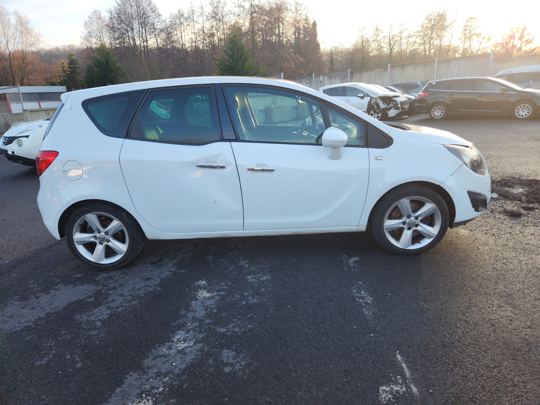 Feu arriere principal gauche (feux) pour OPEL MERIVA B PHASE 1 Feu arriere principal gauche (feux) pour OPEL MERIVA B PHASE 1