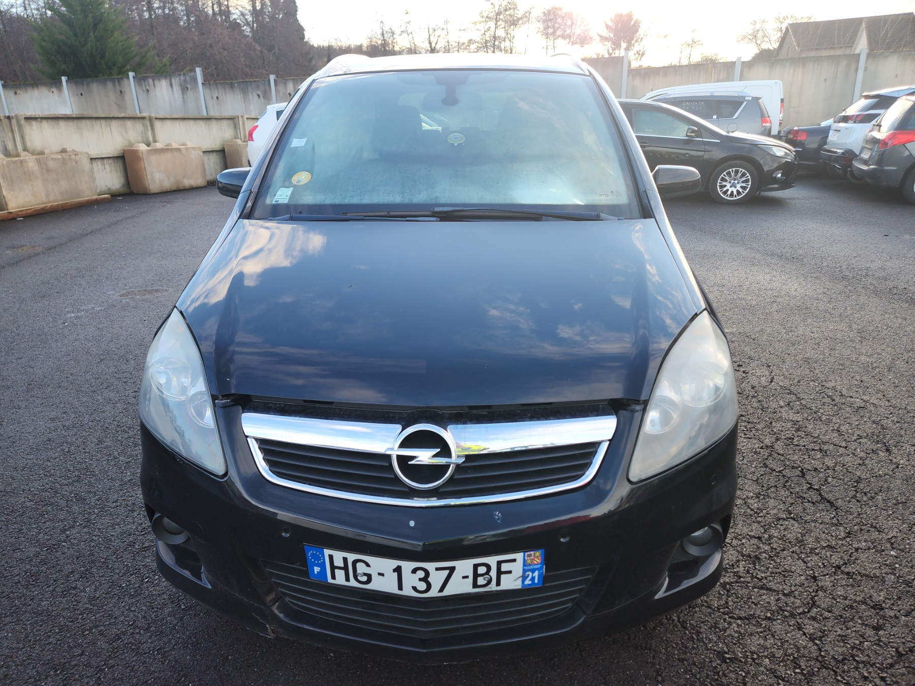 Pare choc arriere pour OPEL ZAFIRA B PHASE 2 Pare choc arriere pour OPEL ZAFIRA B PHASE 2