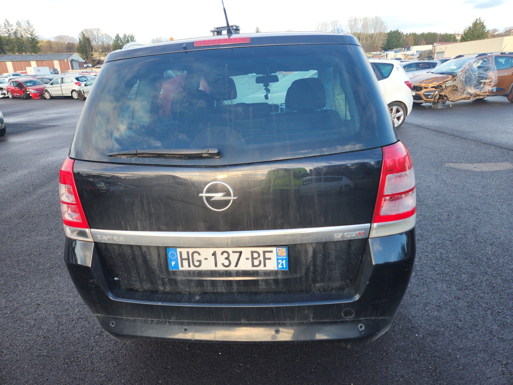 Pare choc arriere pour OPEL ZAFIRA B PHASE 2 Pare choc arriere pour OPEL ZAFIRA B PHASE 2