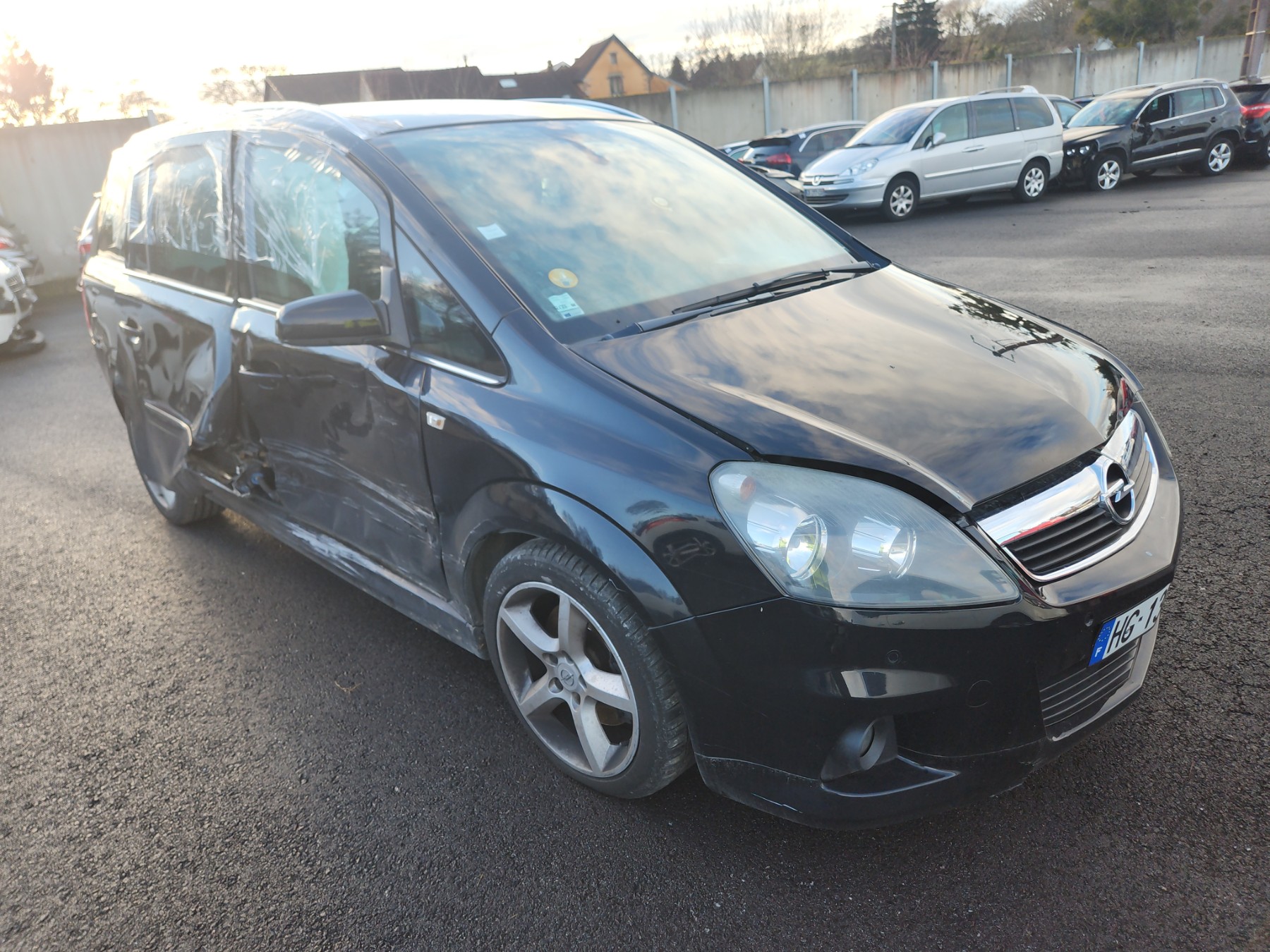 Pare choc arriere pour OPEL ZAFIRA B PHASE 2 Pare choc arriere pour OPEL ZAFIRA B PHASE 2