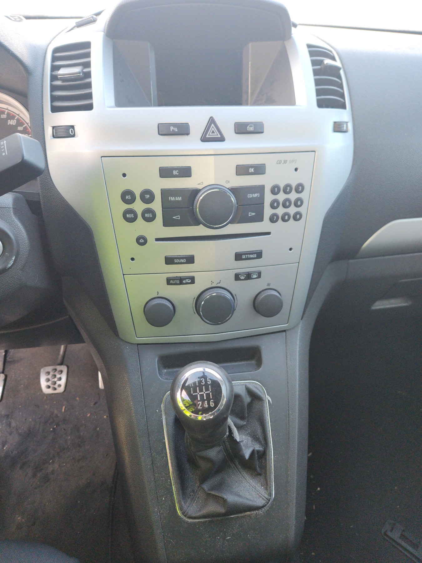 Pare choc arriere pour OPEL ZAFIRA B PHASE 2 Pare choc arriere pour OPEL ZAFIRA B PHASE 2