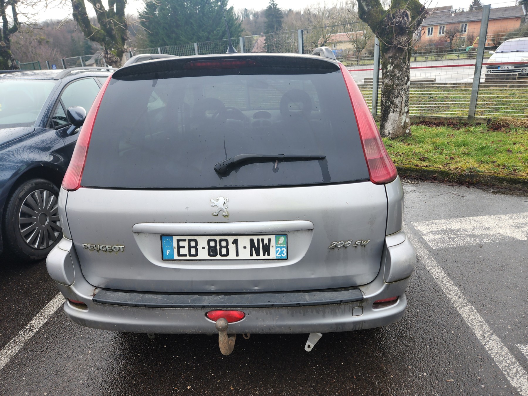 Feu arriere principal gauche (feux) pour PEUGEOT 206 PHASE 2 BREAK Feu arriere principal gauche (feux) pour PEUGEOT 206 PHASE 2 BREAK