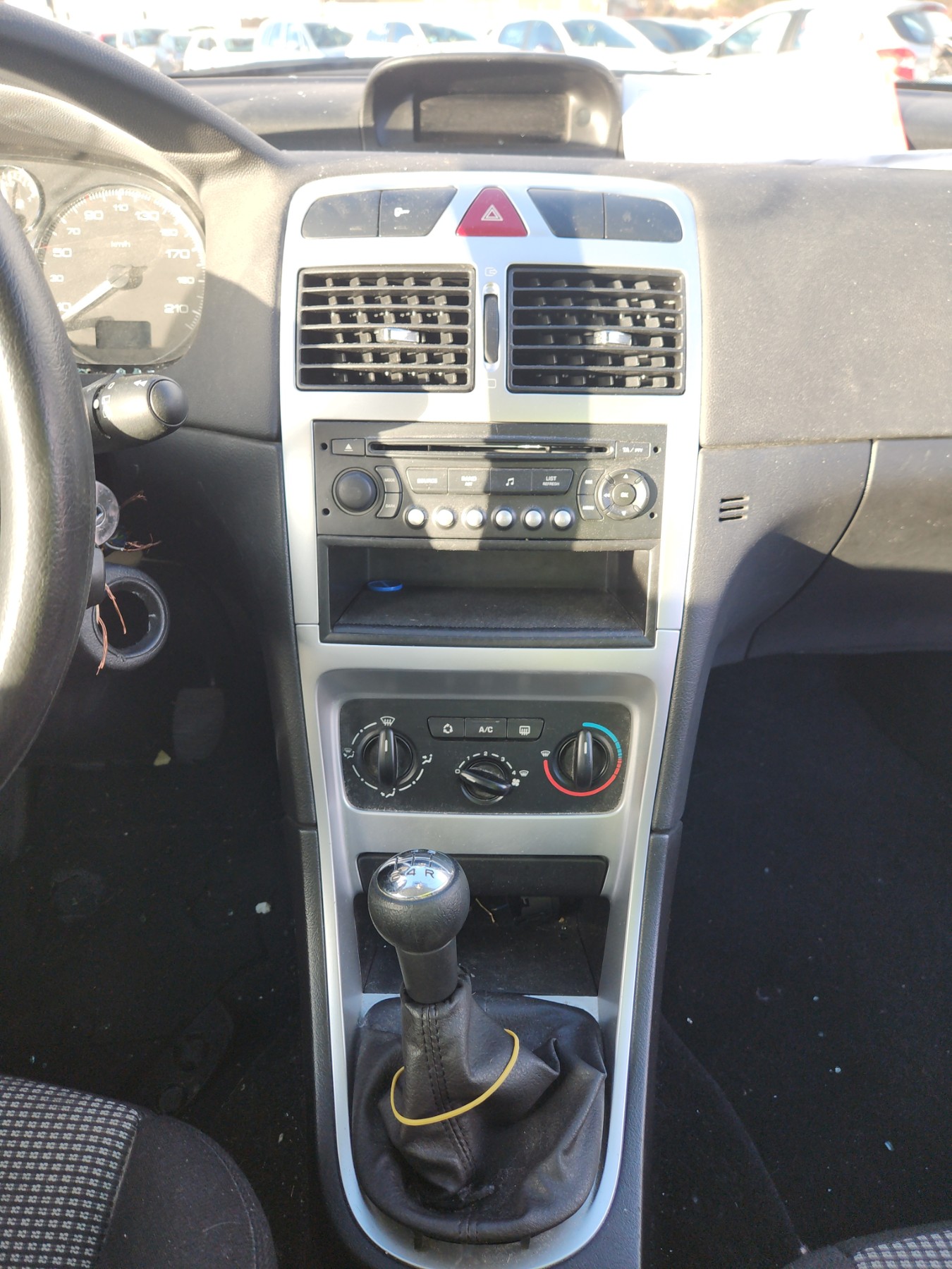 Pare choc avant pour PEUGEOT 307 PHASE 2 Pare choc avant pour PEUGEOT 307 PHASE 2