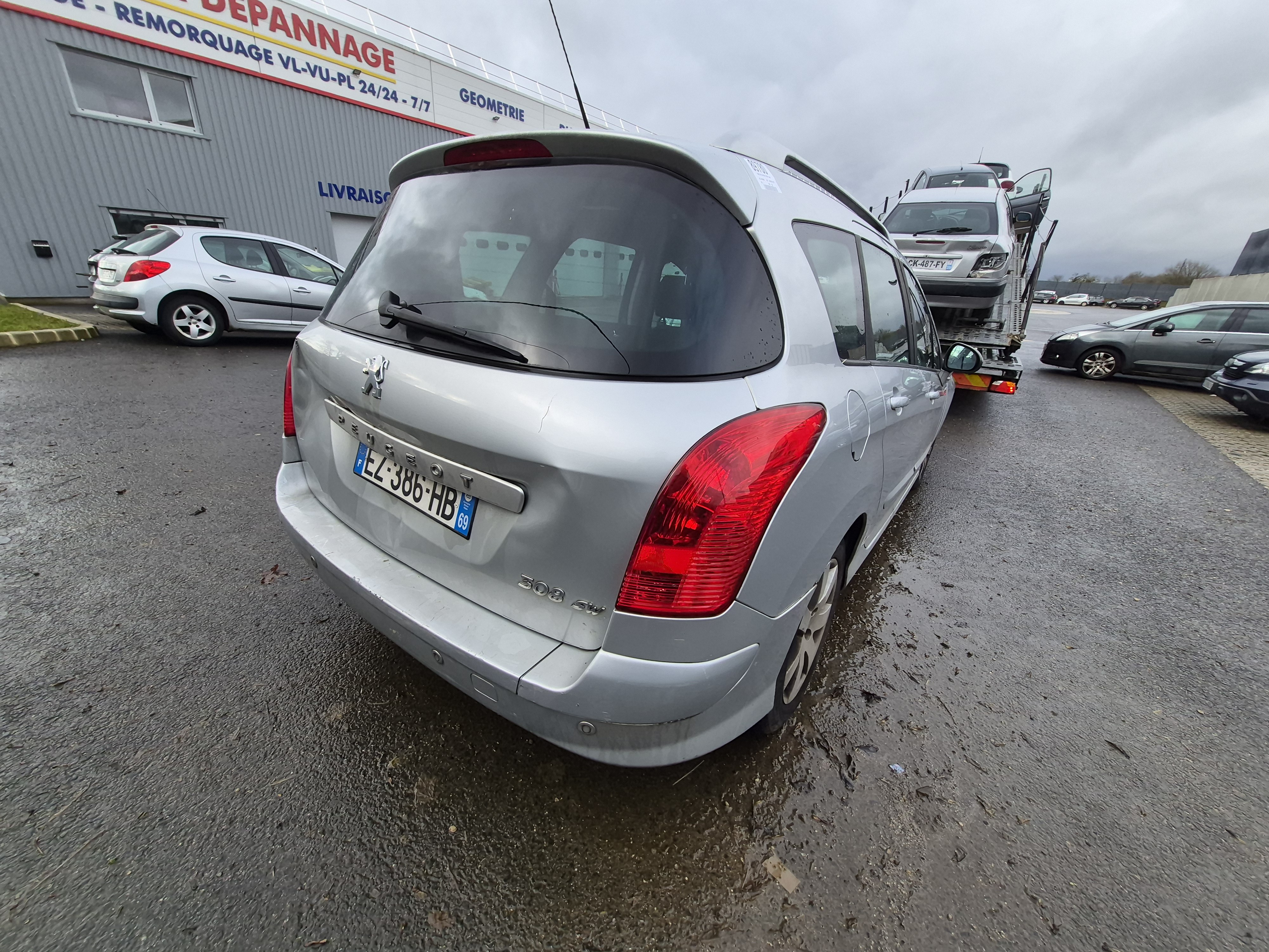 Aile avant gauche pour PEUGEOT 308 1 SW PHASE 1 BREAK Aile avant gauche pour PEUGEOT 308 1 SW PHASE 1 BREAK