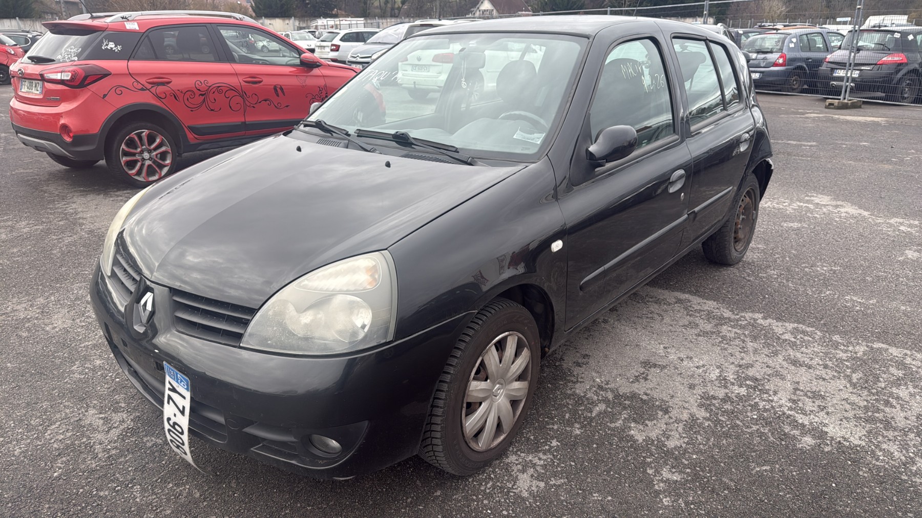 Feu arriere principal droit (feux) pour RENAULT CLIO 2 CAMPUS PHASE 1 Feu arriere principal droit (feux) pour RENAULT CLIO 2 CAMPUS PHASE 1