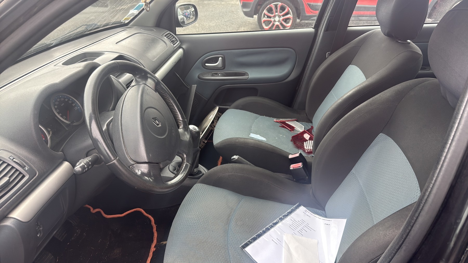 Feu arriere principal droit (feux) pour RENAULT CLIO 2 CAMPUS PHASE 1 Feu arriere principal droit (feux) pour RENAULT CLIO 2 CAMPUS PHASE 1