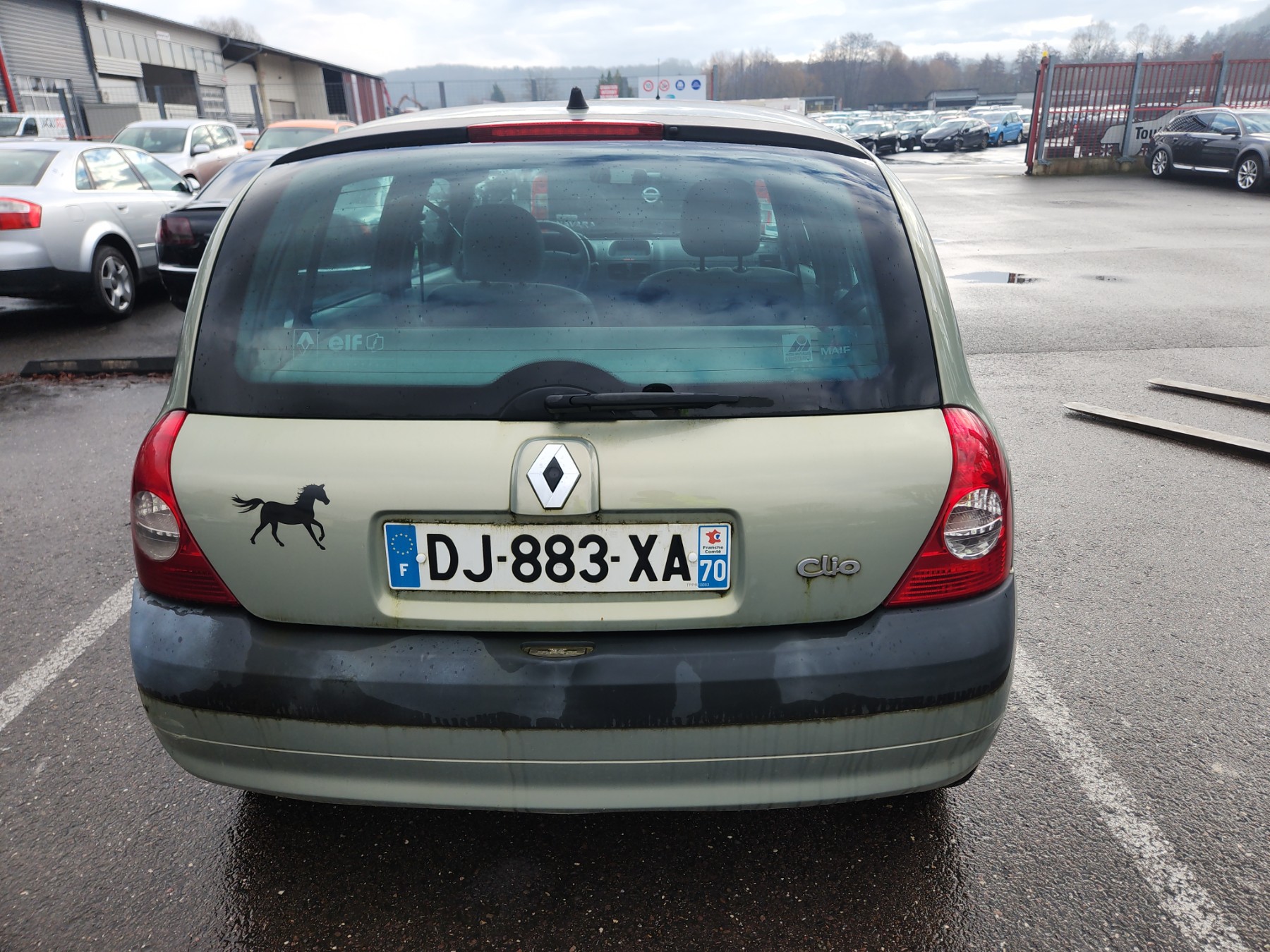 Pare choc arriere pour RENAULT CLIO 2 PHASE 2 Pare choc arriere pour RENAULT CLIO 2 PHASE 2