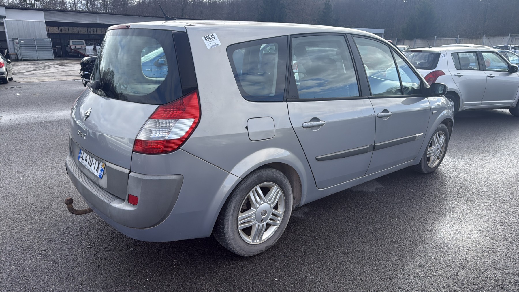 Vitre avant gauche pour RENAULT GRAND SCENIC 2 PHASE 1 Vitre avant gauche pour RENAULT GRAND SCENIC 2 PHASE 1