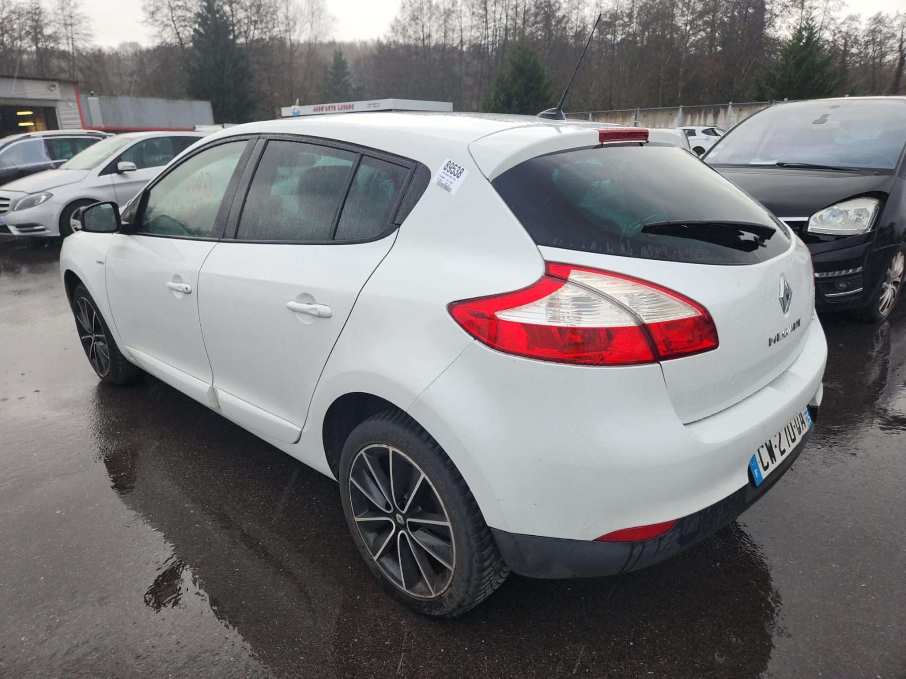 Pare choc arriere pour RENAULT MEGANE 3 PHASE 2 Pare choc arriere pour RENAULT MEGANE 3 PHASE 2