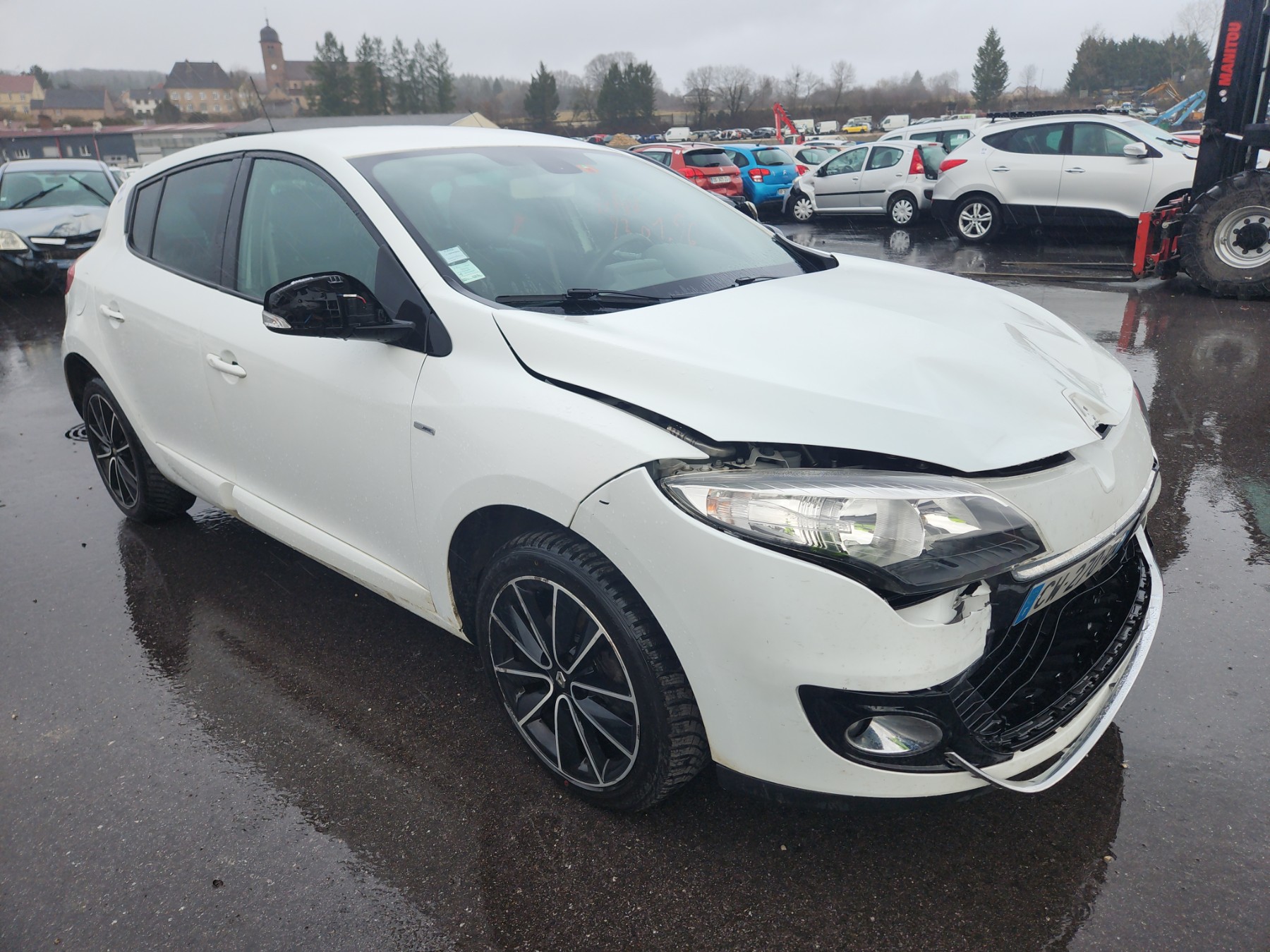 Pare choc arriere pour RENAULT MEGANE 3 PHASE 2 Pare choc arriere pour RENAULT MEGANE 3 PHASE 2