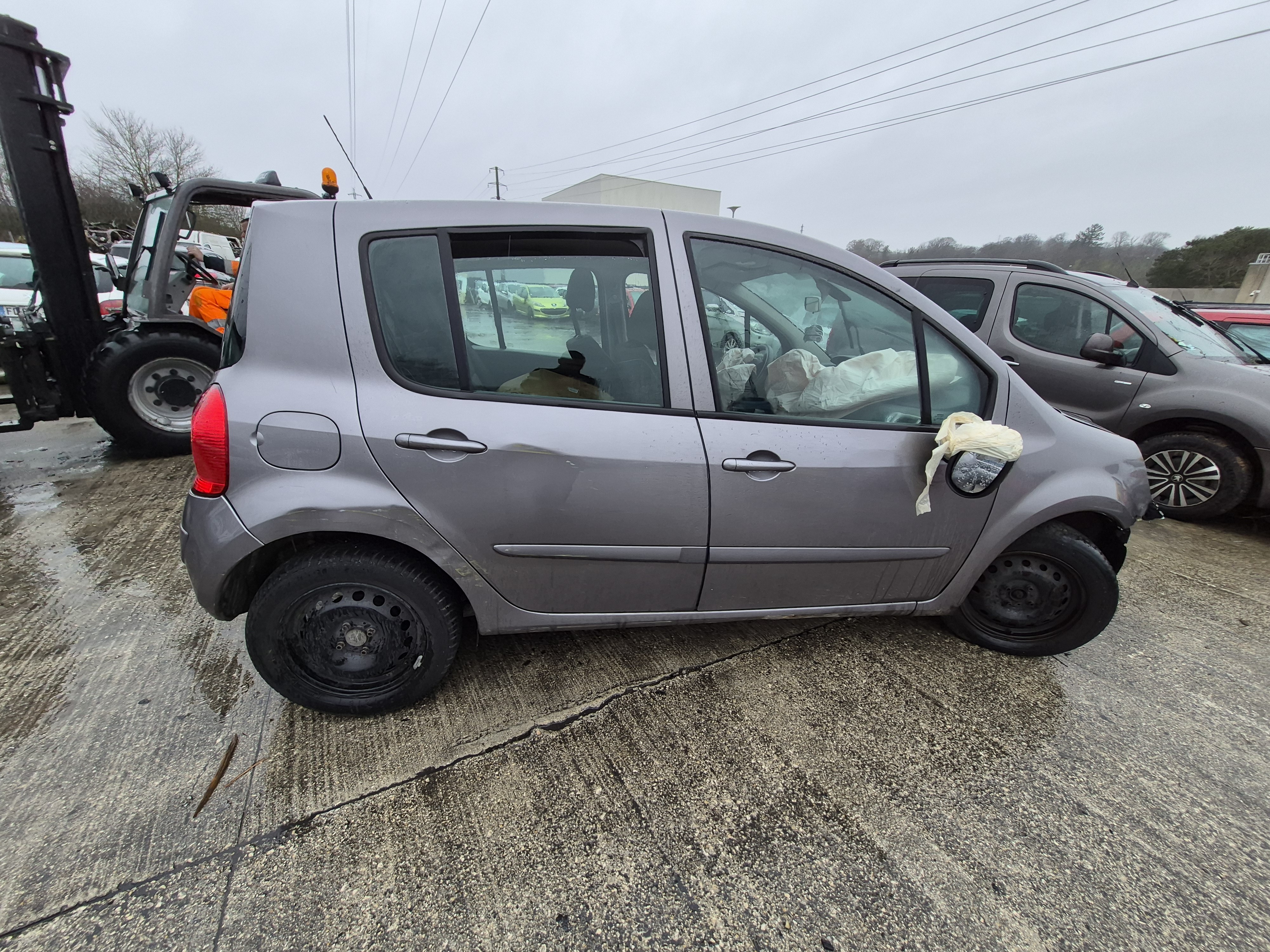 Feu arriere principal droit (feux) pour RENAULT MODUS PHASE 2 Feu arriere principal droit (feux) pour RENAULT MODUS PHASE 2