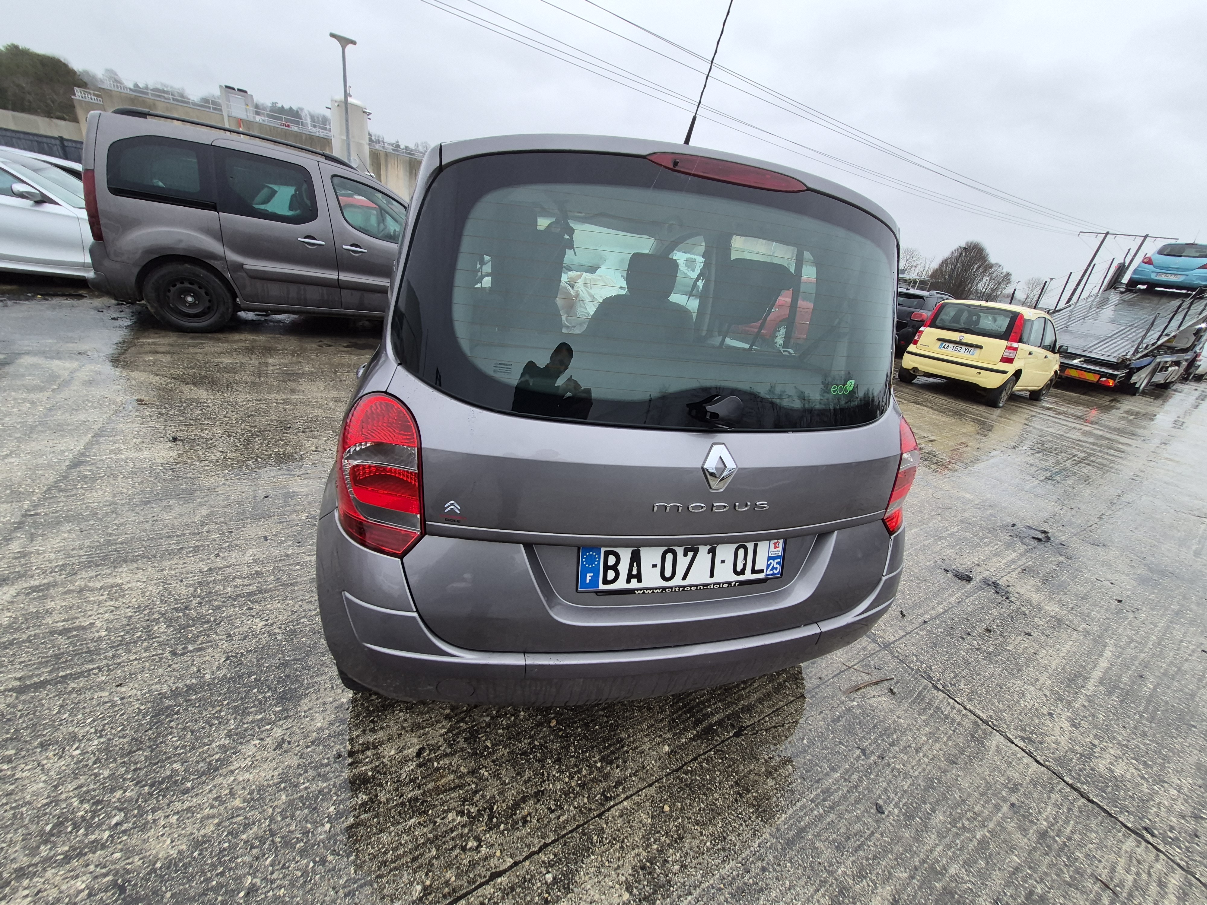Feu arriere principal droit (feux) pour RENAULT MODUS PHASE 2 Feu arriere principal droit (feux) pour RENAULT MODUS PHASE 2