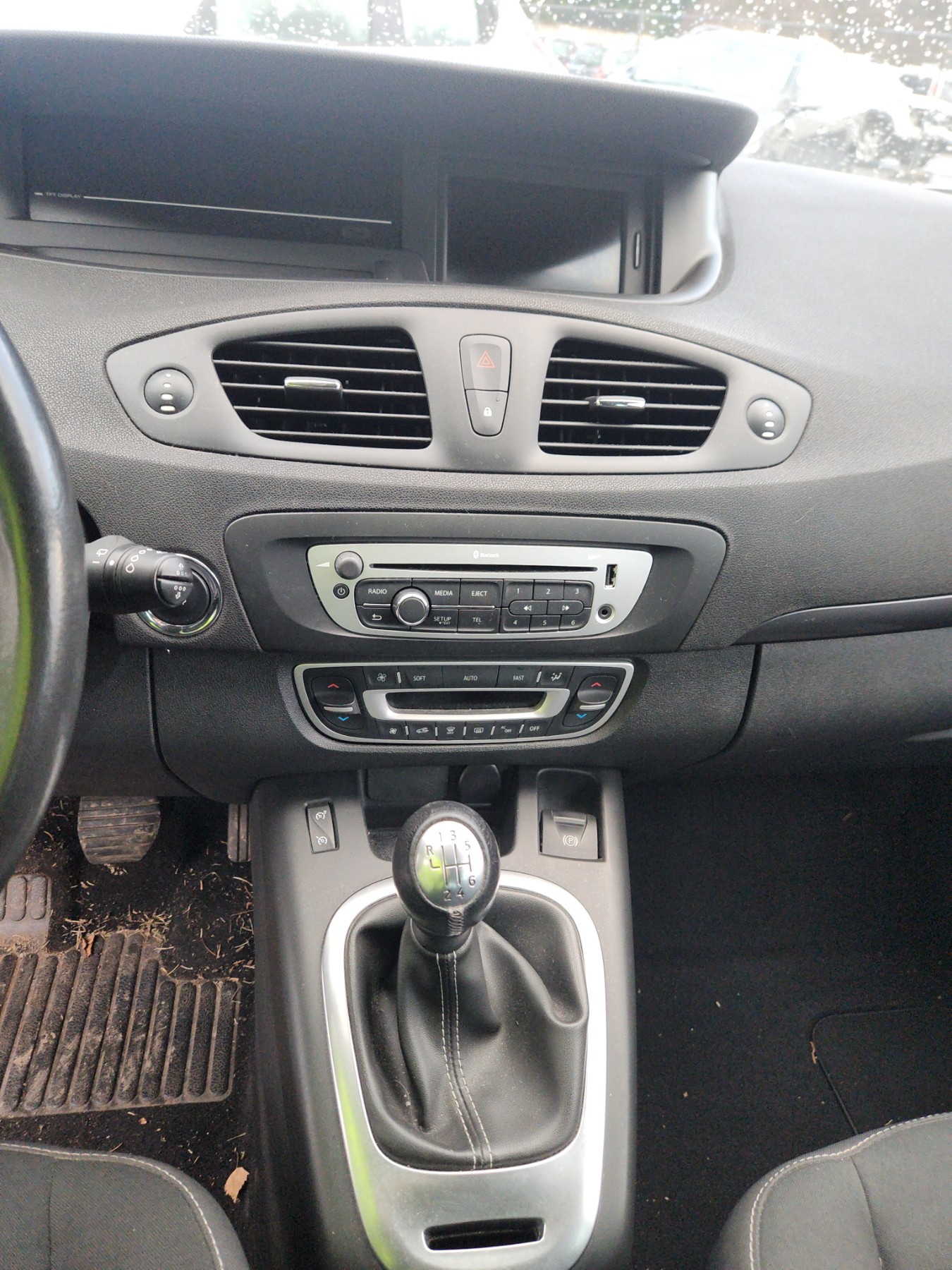 Feu arriere principal droit (feux) pour RENAULT SCENIC 3 PHASE 3 Feu arriere principal droit (feux) pour RENAULT SCENIC 3 PHASE 3