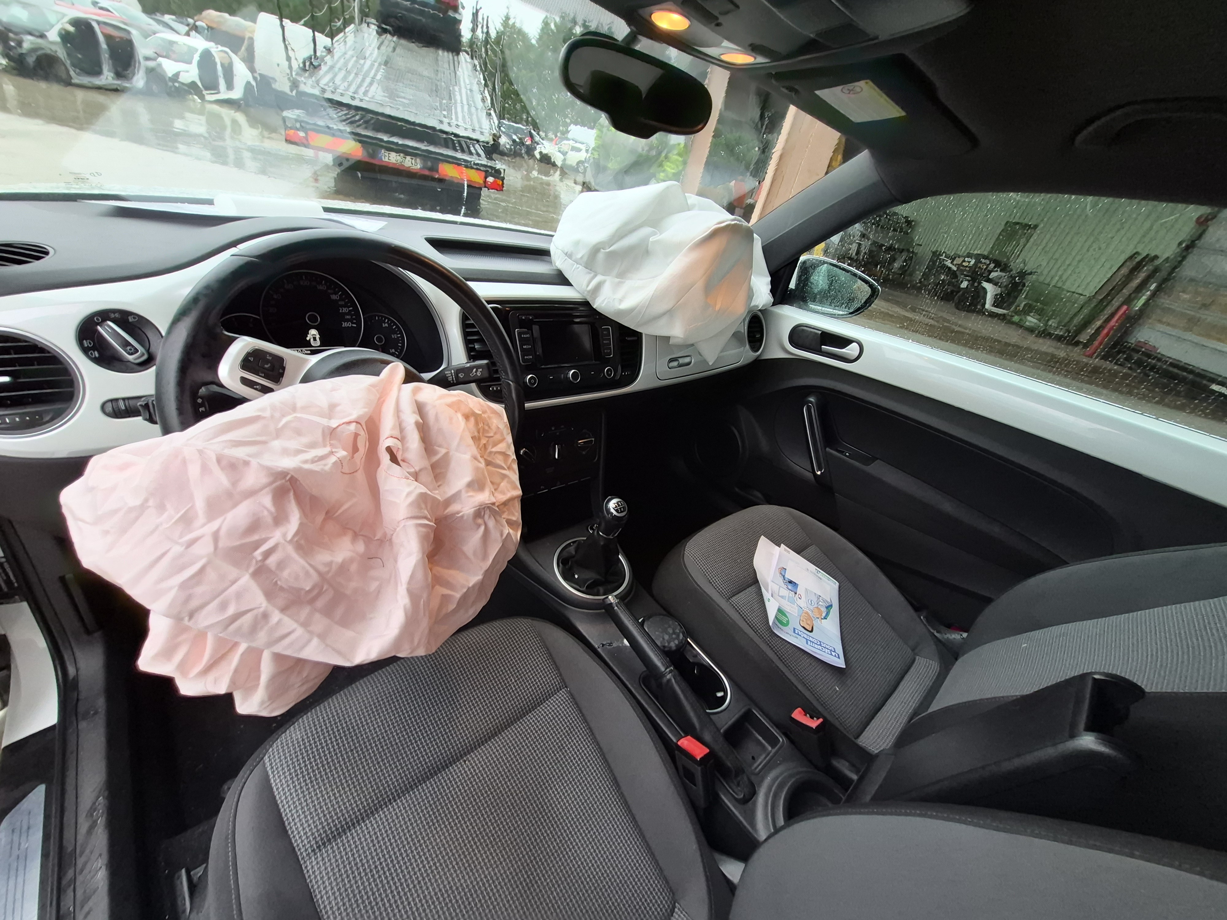 Appui tete avant pour VOLKSWAGEN BEETLE 2 PHASE 1 Appui tete avant pour VOLKSWAGEN BEETLE 2 PHASE 1