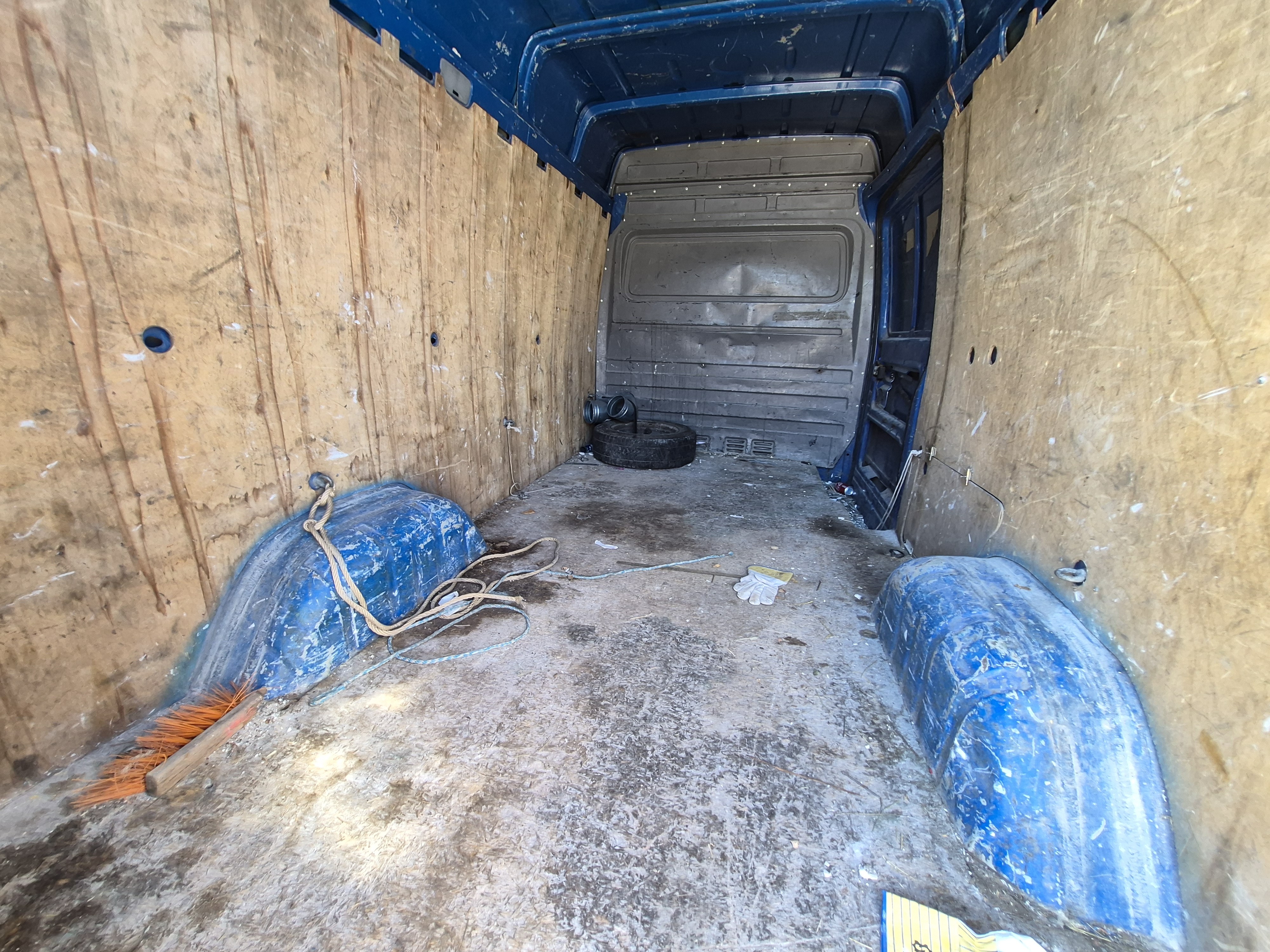 Aile avant droit pour VOLKSWAGEN LT 2 Aile avant droit pour VOLKSWAGEN LT 2