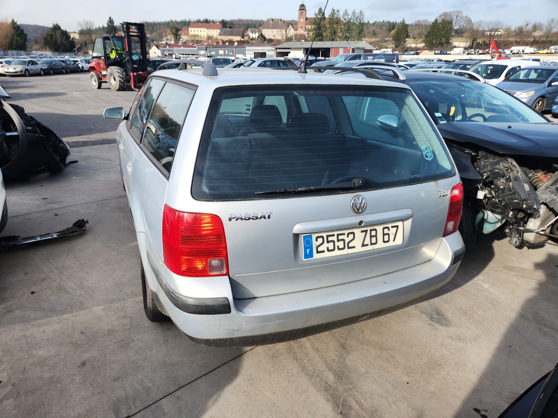 Retroviseur droit pour VOLKSWAGEN PASSAT 4 PHASE 1 BREAK Retroviseur droit pour VOLKSWAGEN PASSAT 4 PHASE 1 BREAK