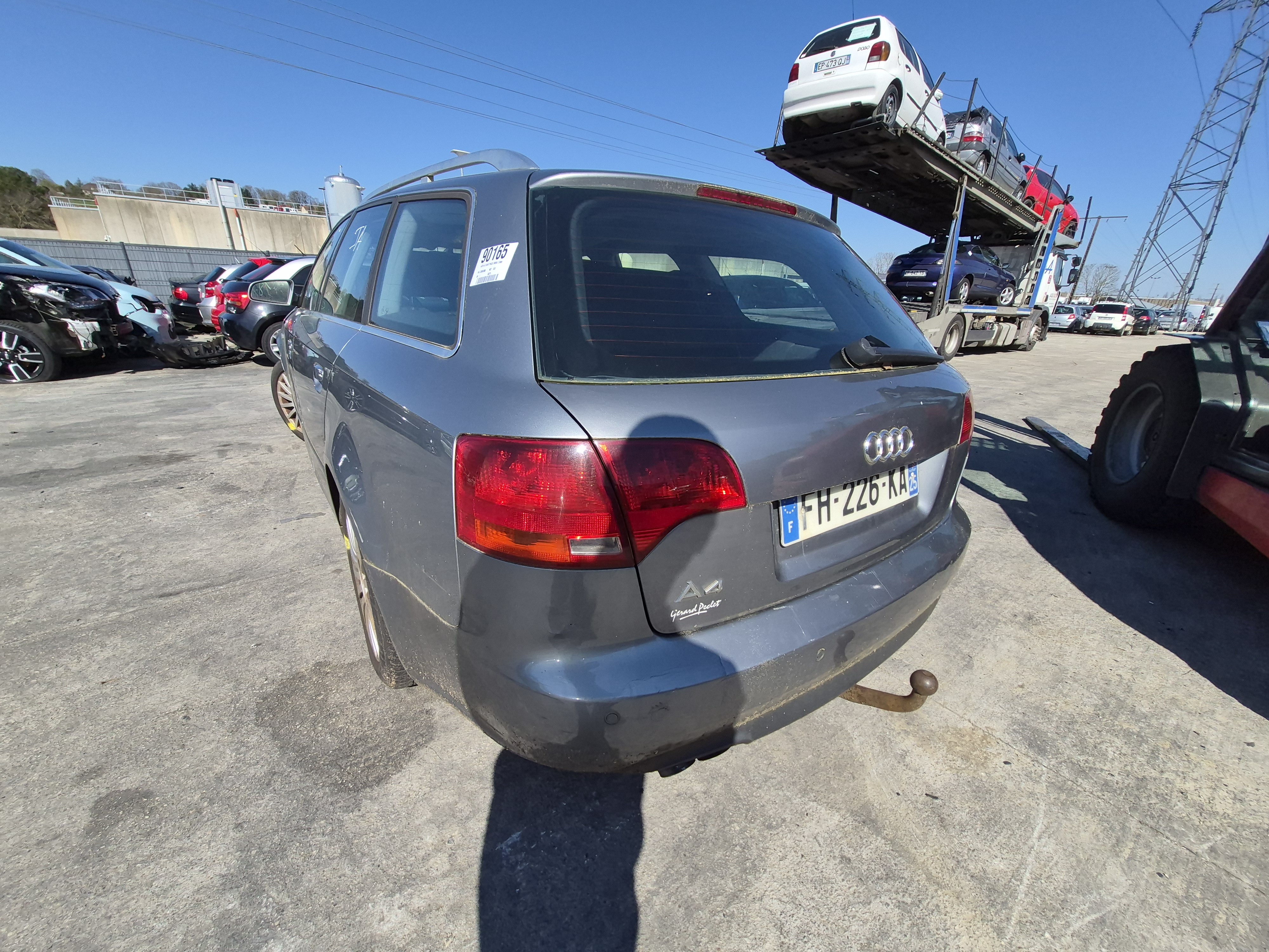 Porte avant gauche pour AUDI A4 2 AVANT PHASE 2 BREAK Porte avant gauche pour AUDI A4 2 AVANT PHASE 2 BREAK