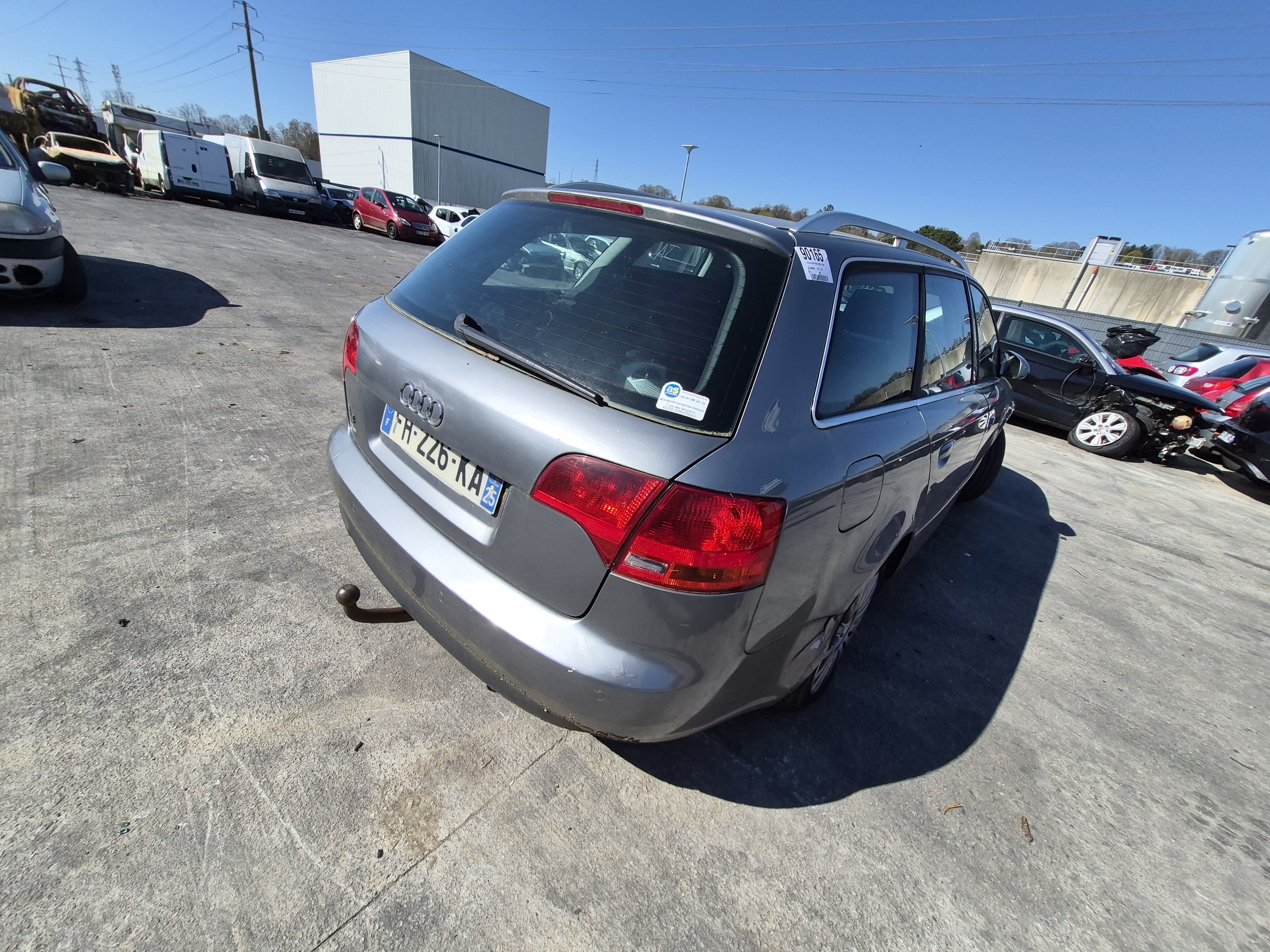 Porte avant gauche pour AUDI A4 2 AVANT PHASE 2 BREAK Porte avant gauche pour AUDI A4 2 AVANT PHASE 2 BREAK