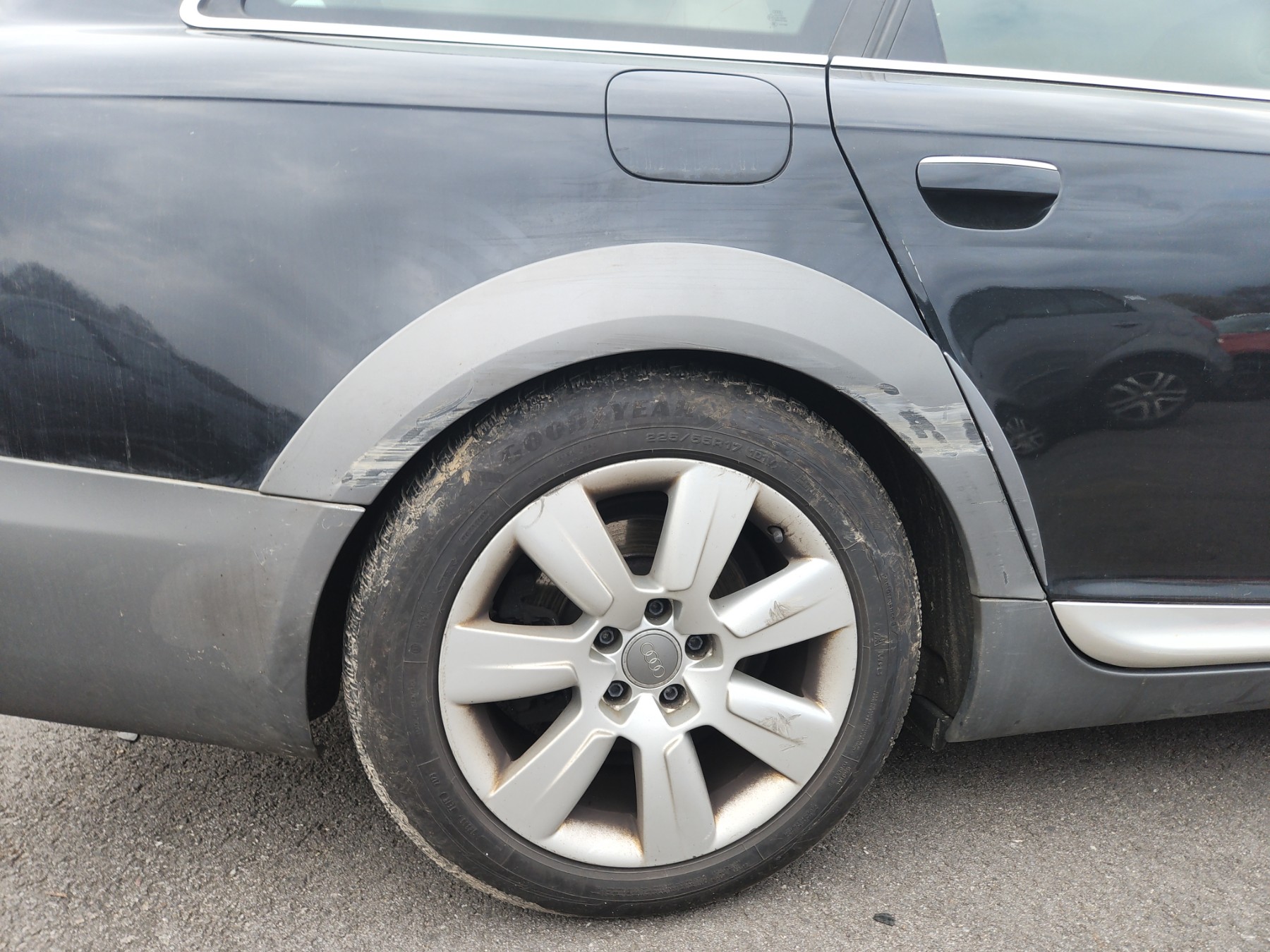 Pare choc arriere pour AUDI A6 3 ALLROAD PHASE 1 BREAK Pare choc arriere pour AUDI A6 3 ALLROAD PHASE 1 BREAK