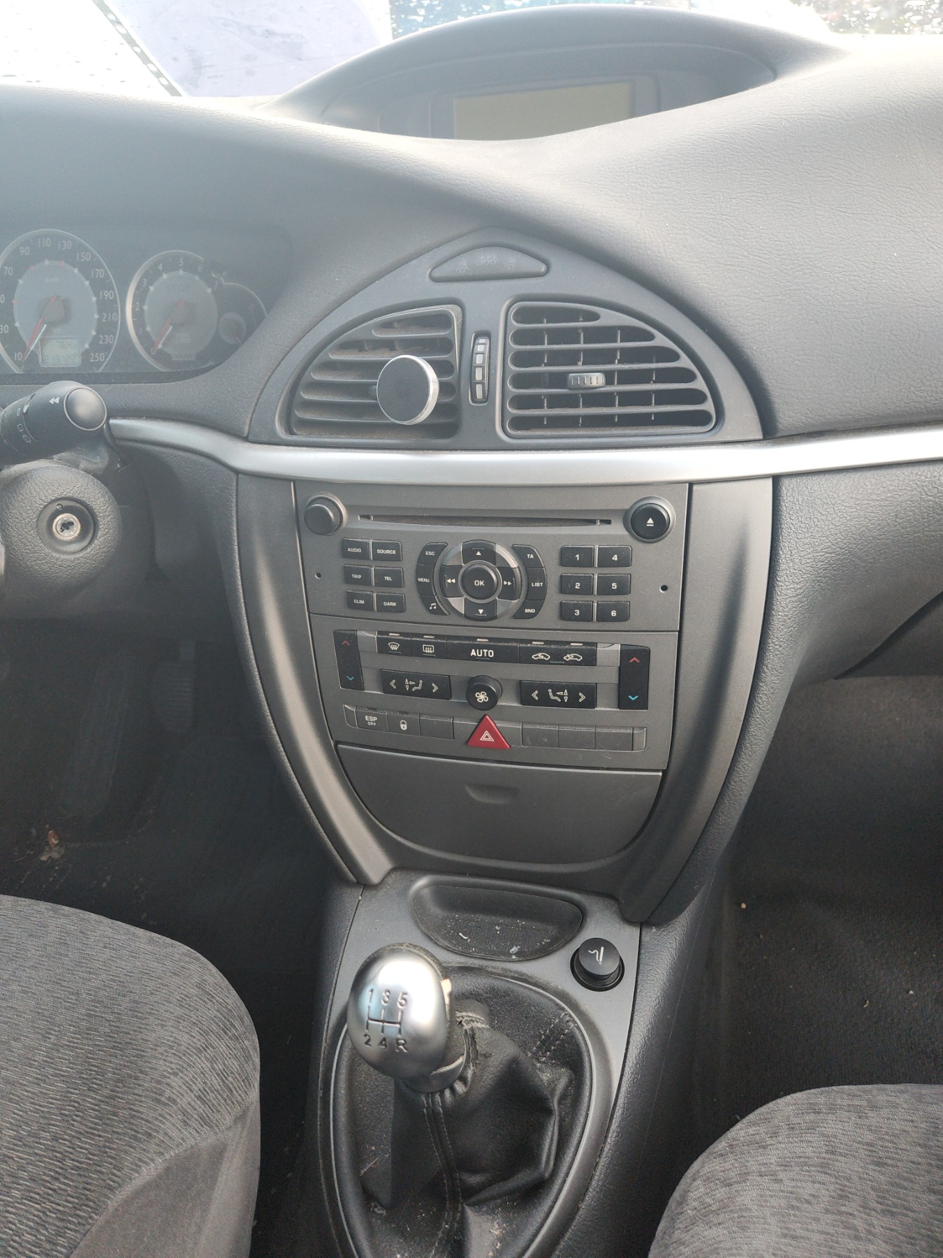 Optique avant principal gauche (feux)(phare) pour CITROEN C5 1 PHASE 2 Optique avant principal gauche (feux)(phare) pour CITROEN C5 1 PHASE 2