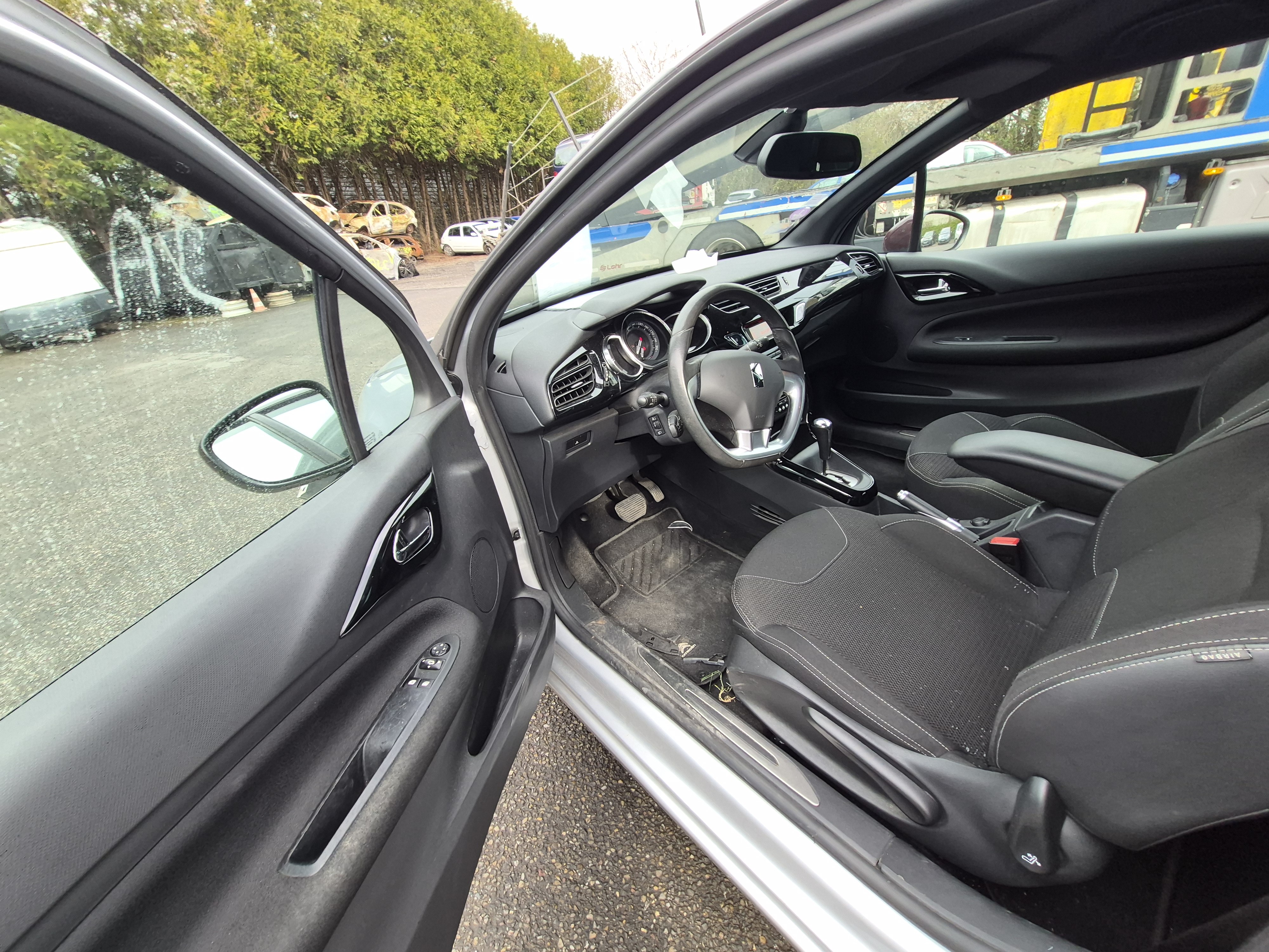 Boitier d'aide au stationnement pour CITROEN DS3 PHASE 1 Boitier d'aide au stationnement pour CITROEN DS3 PHASE 1