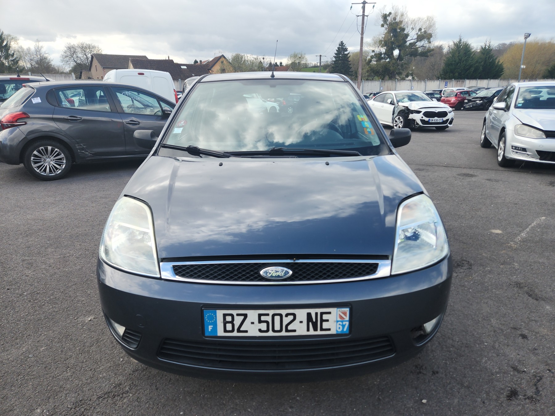Pare choc avant pour FORD FIESTA 5 PHASE 1 Pare choc avant pour FORD FIESTA 5 PHASE 1