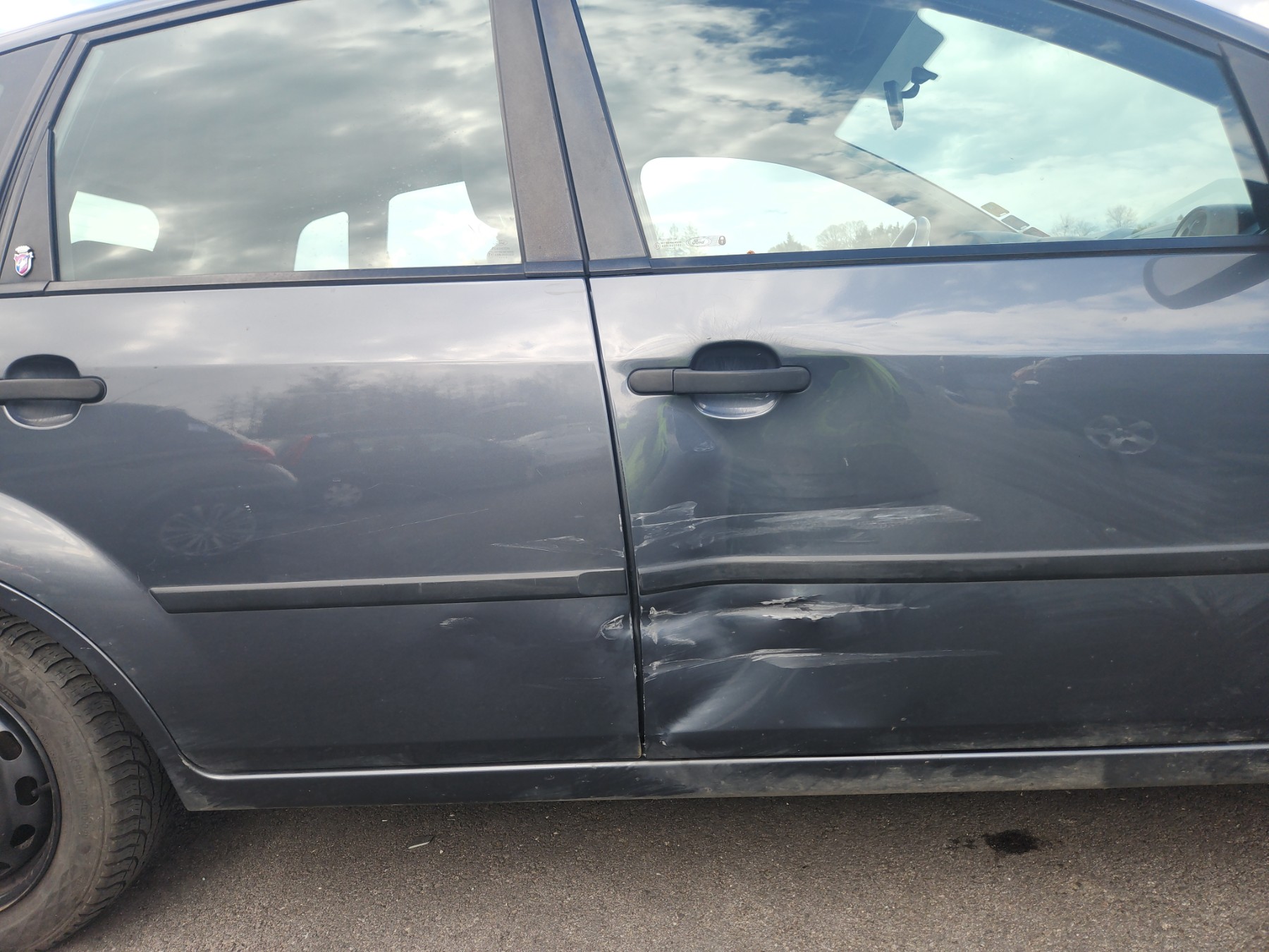 Pare choc avant pour FORD FIESTA 5 PHASE 1 Pare choc avant pour FORD FIESTA 5 PHASE 1