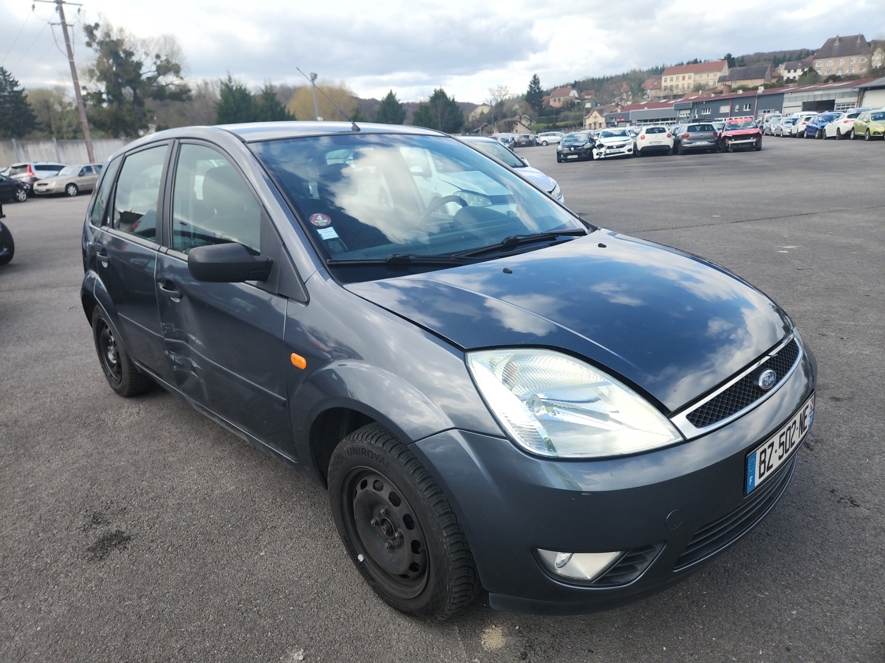 Pare choc avant pour FORD FIESTA 5 PHASE 1 Pare choc avant pour FORD FIESTA 5 PHASE 1