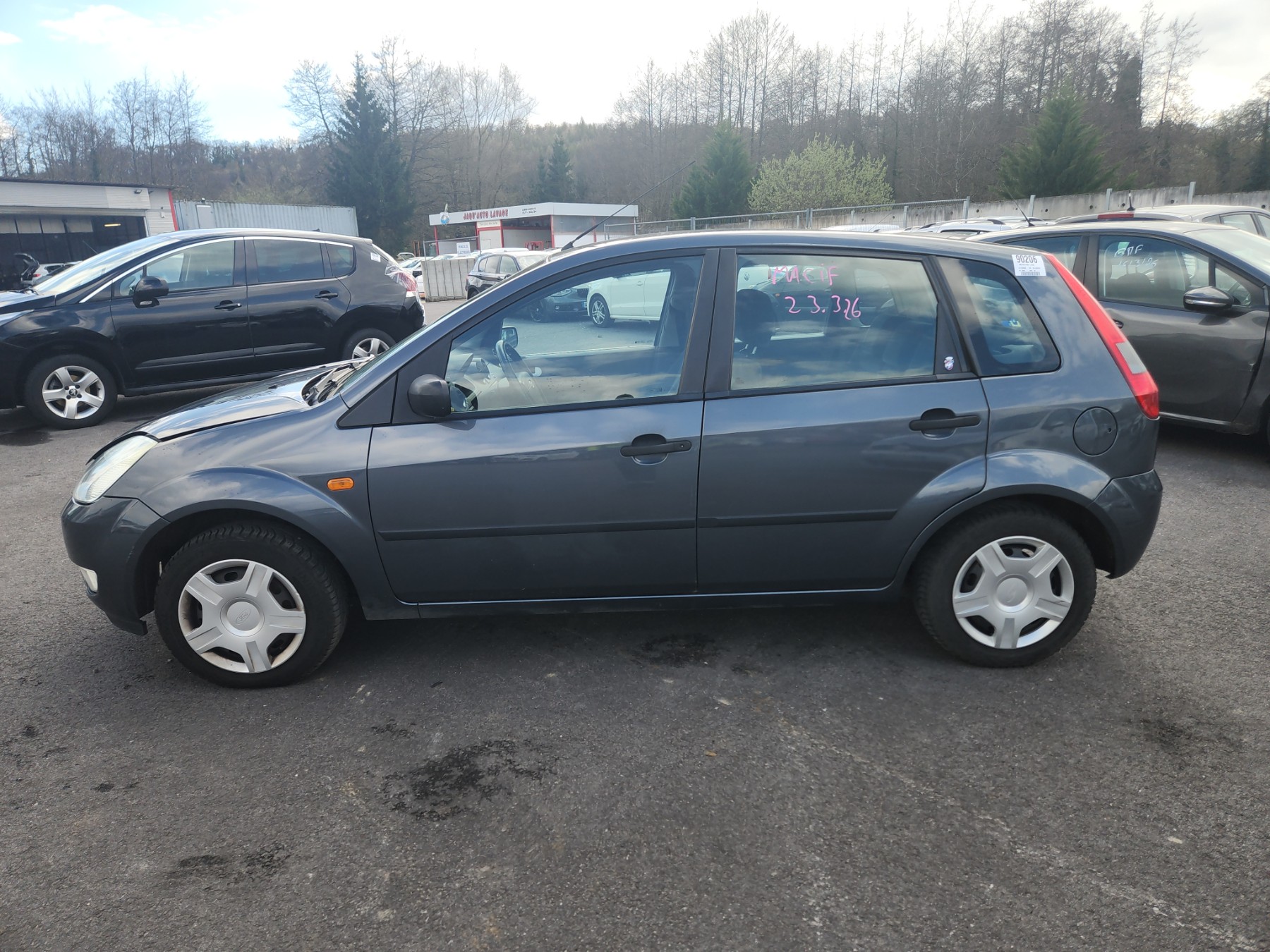 Pare choc avant pour FORD FIESTA 5 PHASE 1 Pare choc avant pour FORD FIESTA 5 PHASE 1
