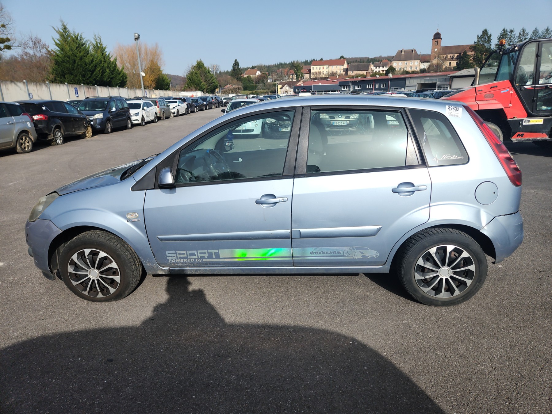 Pare choc arriere pour FORD FIESTA 5 PHASE 1 Pare choc arriere pour FORD FIESTA 5 PHASE 1