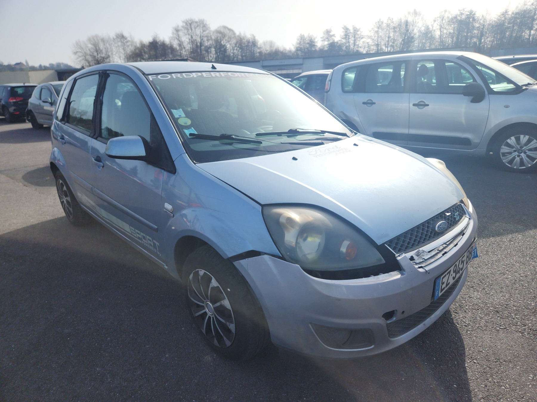 Pare choc arriere pour FORD FIESTA 5 PHASE 1 Pare choc arriere pour FORD FIESTA 5 PHASE 1