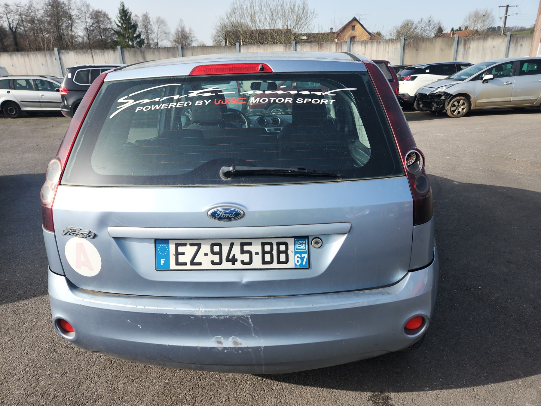 Pare choc arriere pour FORD FIESTA 5 PHASE 1 Pare choc arriere pour FORD FIESTA 5 PHASE 1
