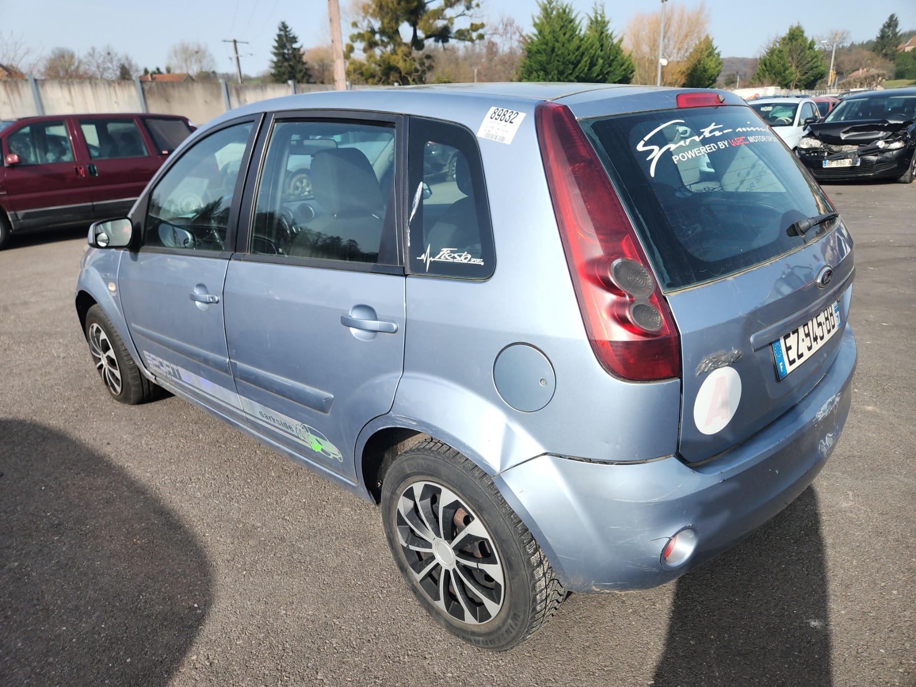 Pare choc arriere pour FORD FIESTA 5 PHASE 1 Pare choc arriere pour FORD FIESTA 5 PHASE 1