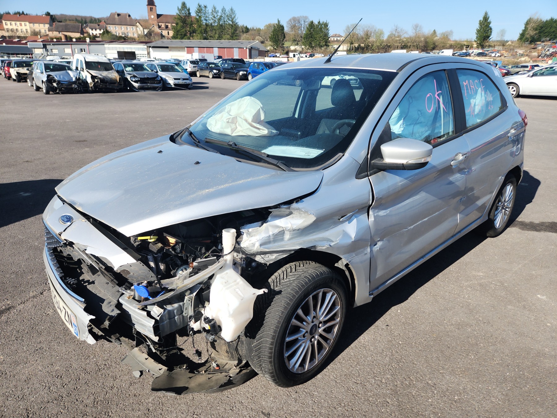 Triangle avant droit pour FORD KA+ Triangle avant droit pour FORD KA+
