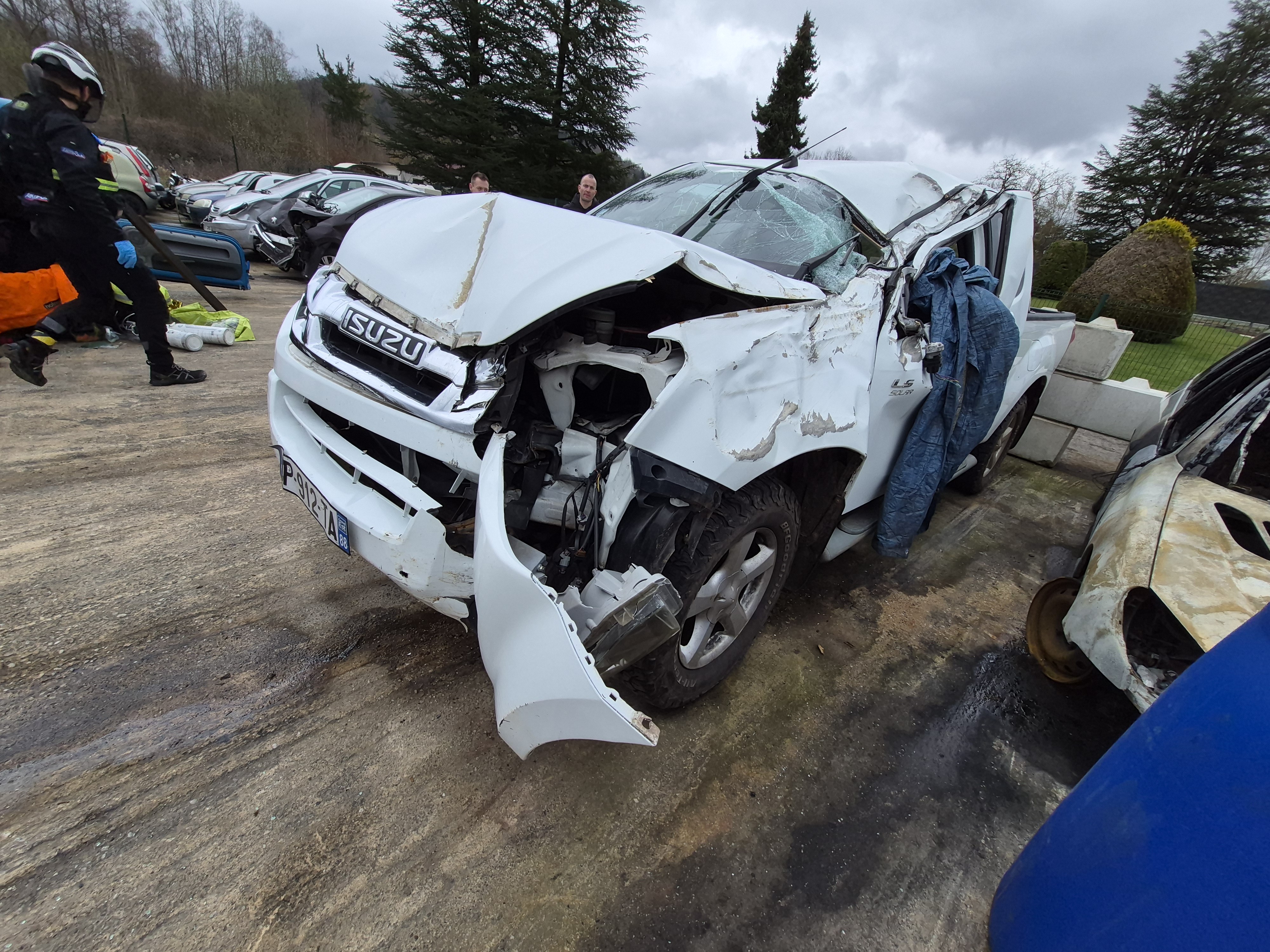 Porte avant droit pour ISUZU D-MAX 2 PHASE 1 Porte avant droit pour ISUZU D-MAX 2 PHASE 1