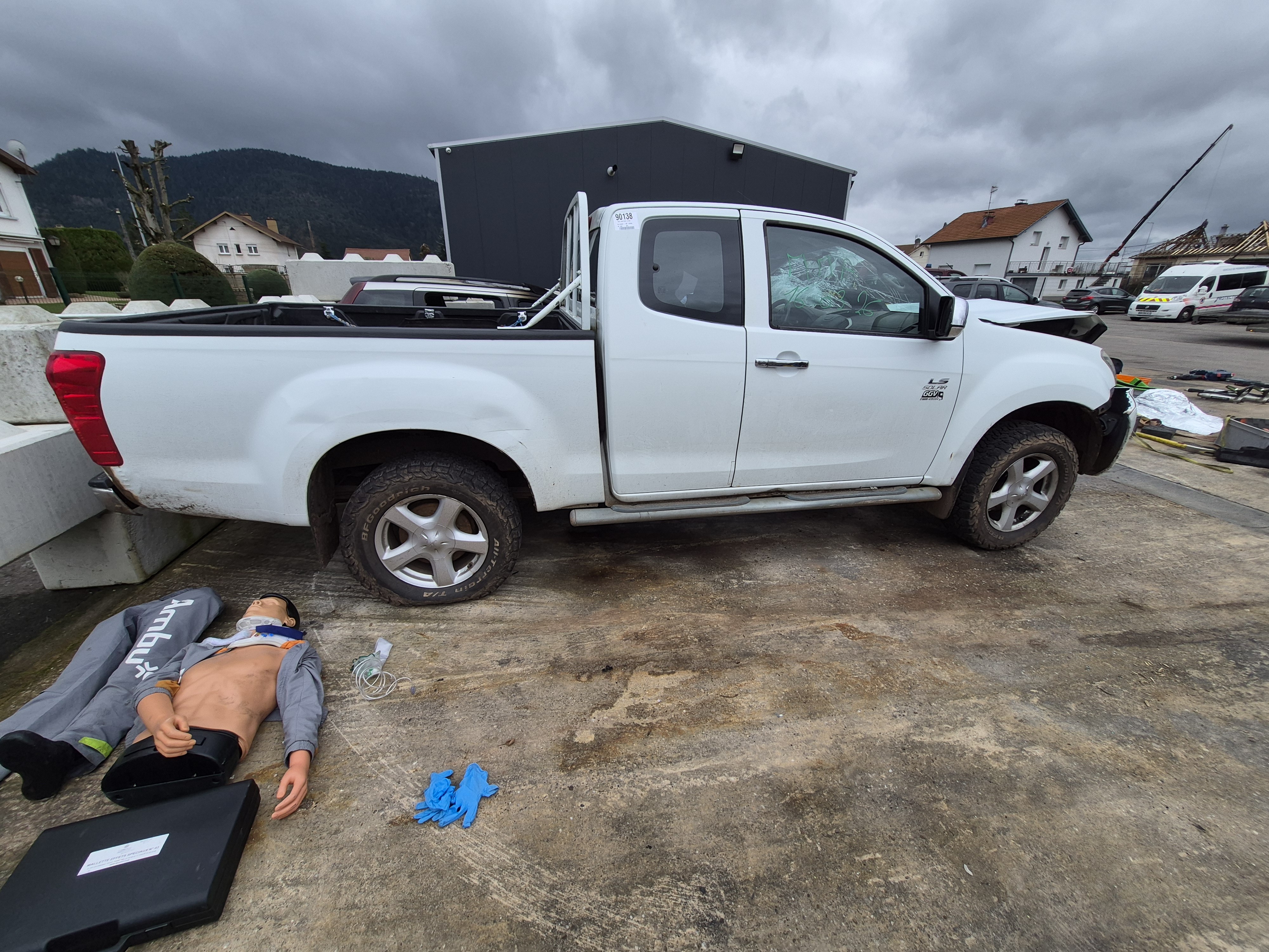 Porte avant droit pour ISUZU D-MAX 2 PHASE 1 Porte avant droit pour ISUZU D-MAX 2 PHASE 1