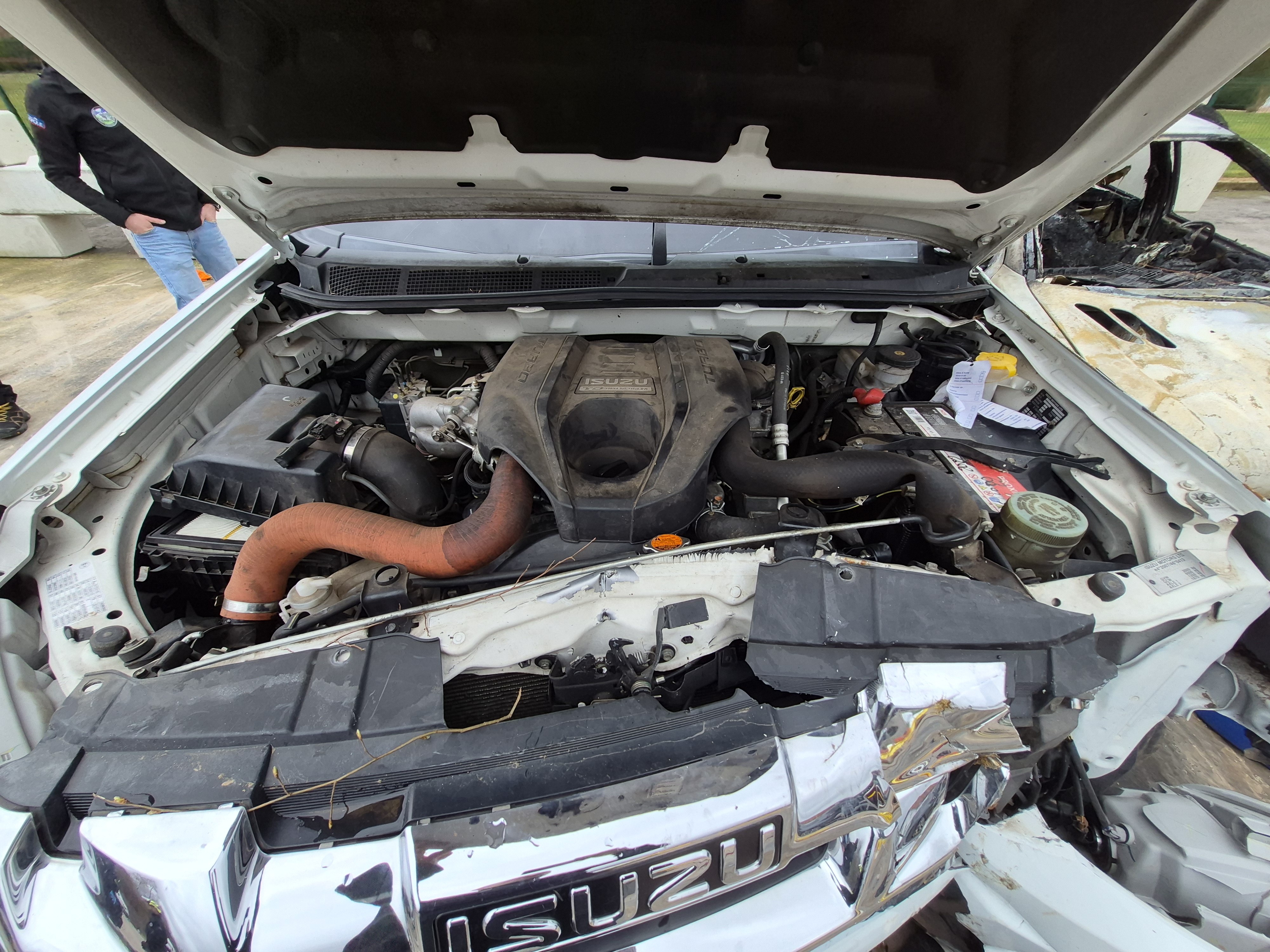 Porte avant droit pour ISUZU D-MAX 2 PHASE 1 Porte avant droit pour ISUZU D-MAX 2 PHASE 1