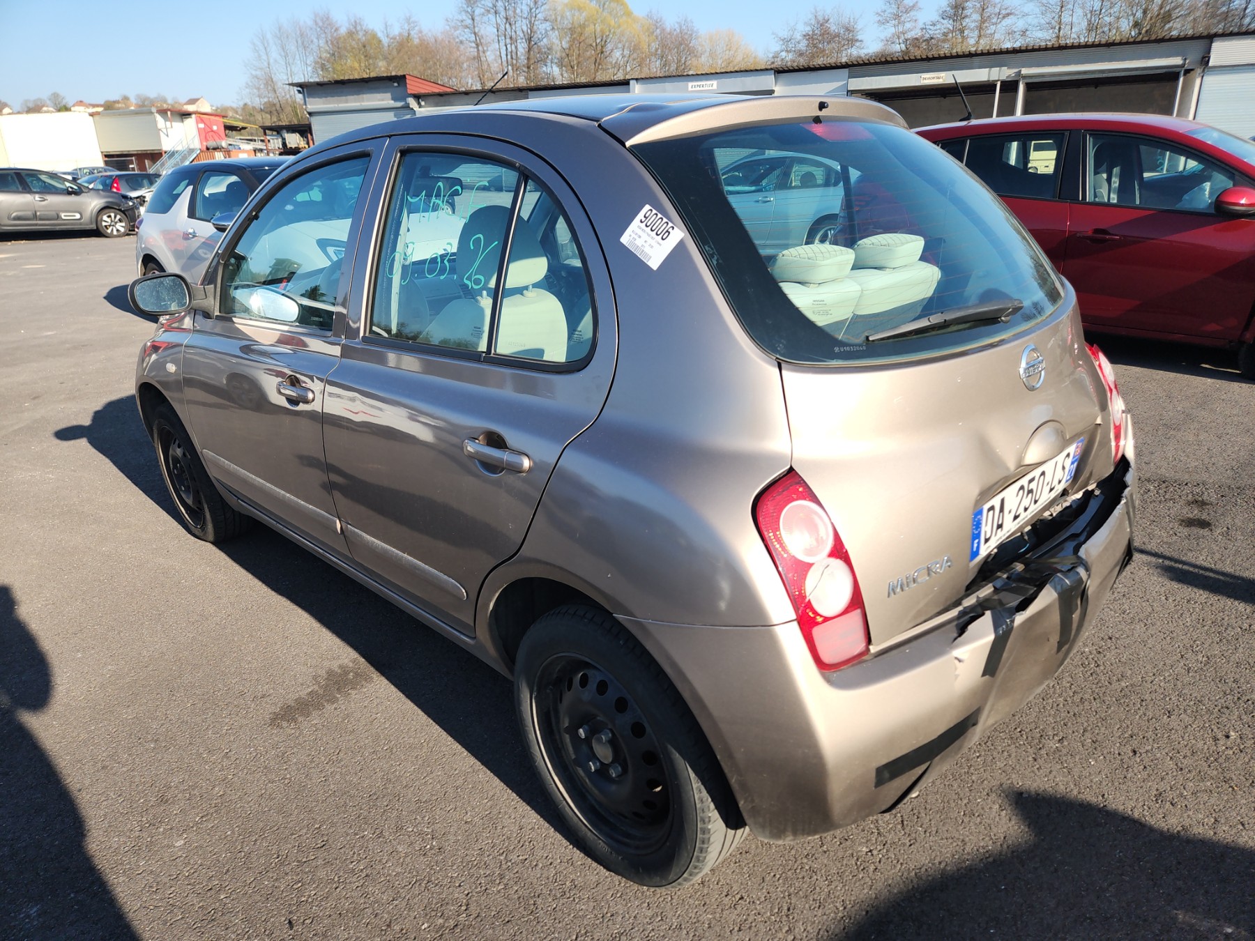 Calandre pour NISSAN MICRA 3 PHASE 2 Calandre pour NISSAN MICRA 3 PHASE 2