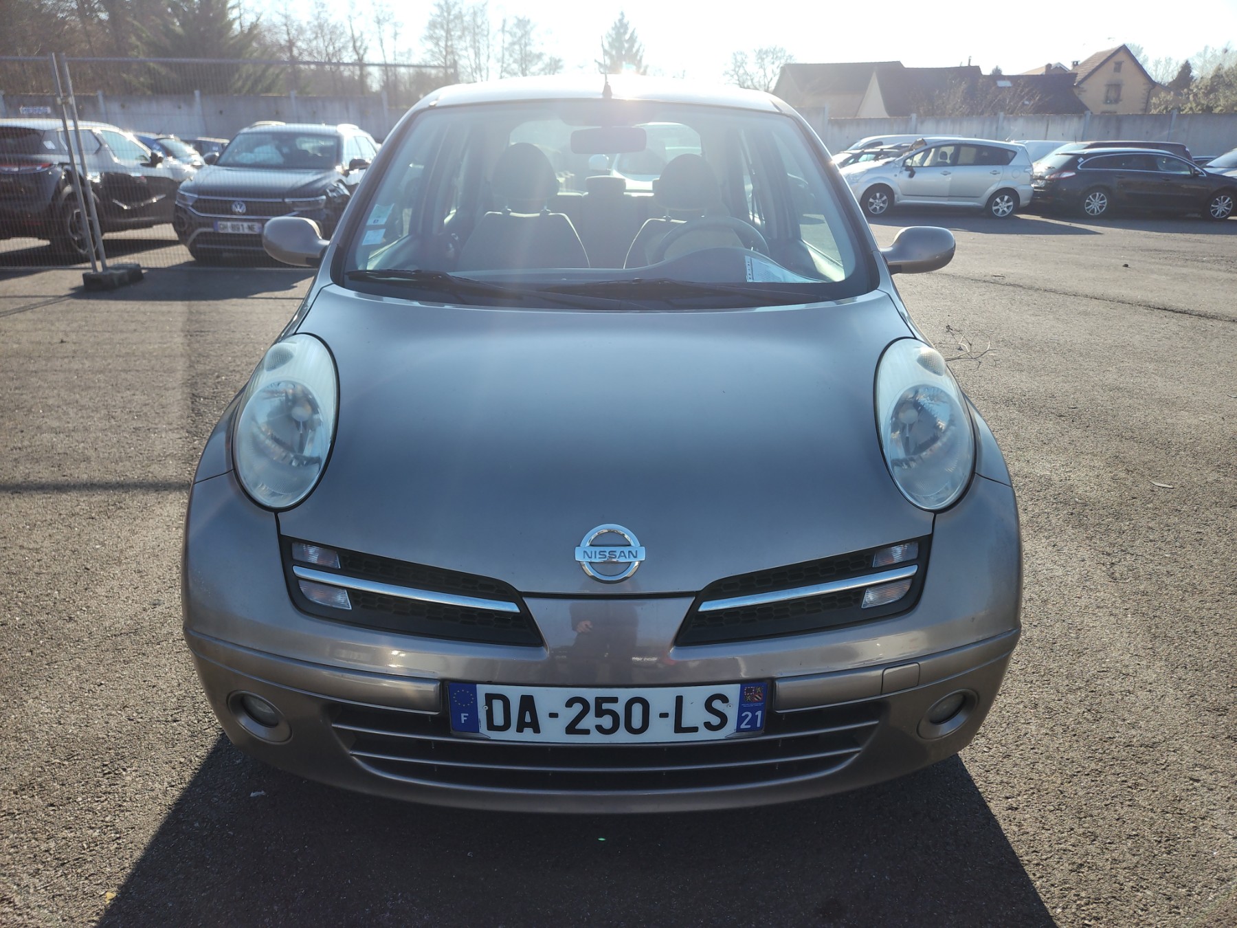 Calandre pour NISSAN MICRA 3 PHASE 2 Calandre pour NISSAN MICRA 3 PHASE 2