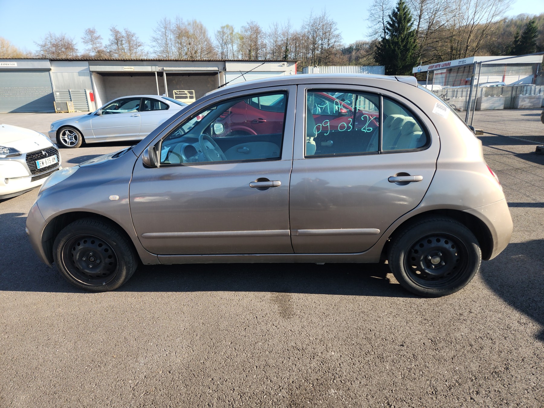 Calandre pour NISSAN MICRA 3 PHASE 2 Calandre pour NISSAN MICRA 3 PHASE 2