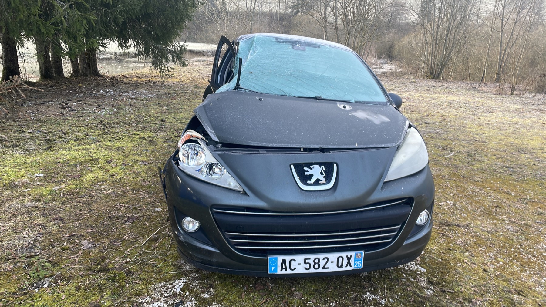 Pare choc arriere pour PEUGEOT 207 PHASE 1 Pare choc arriere pour PEUGEOT 207 PHASE 1