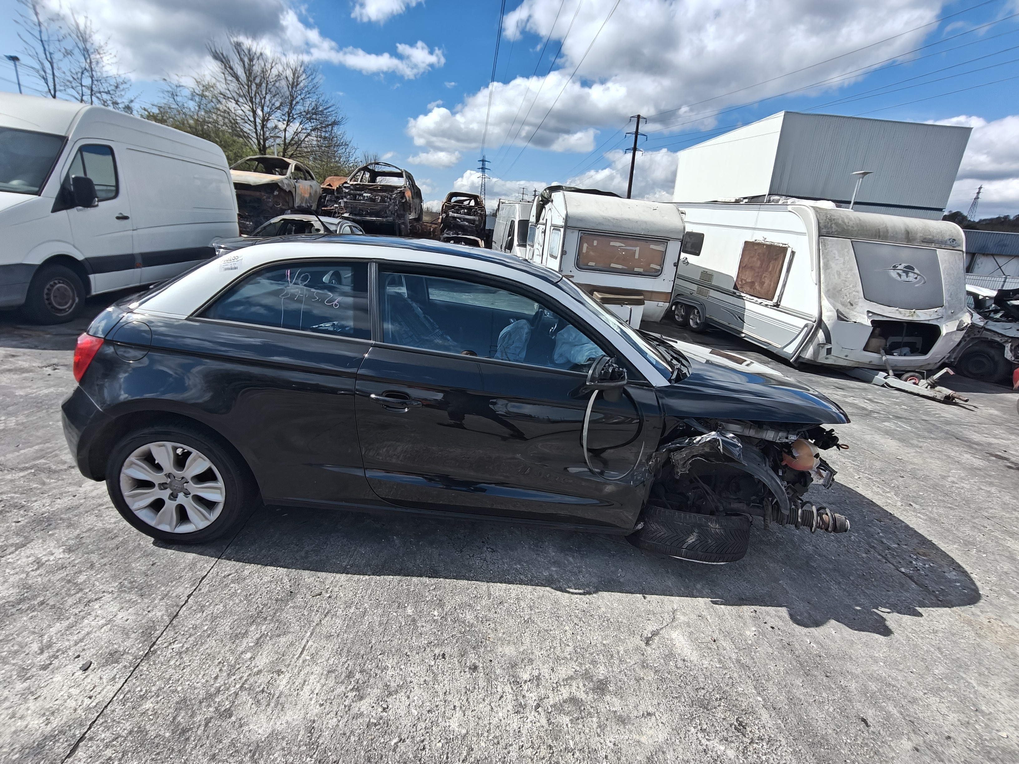 Feu arriere stop central pour AUDI A1 1 PHASE 1 Feu arriere stop central pour AUDI A1 1 PHASE 1