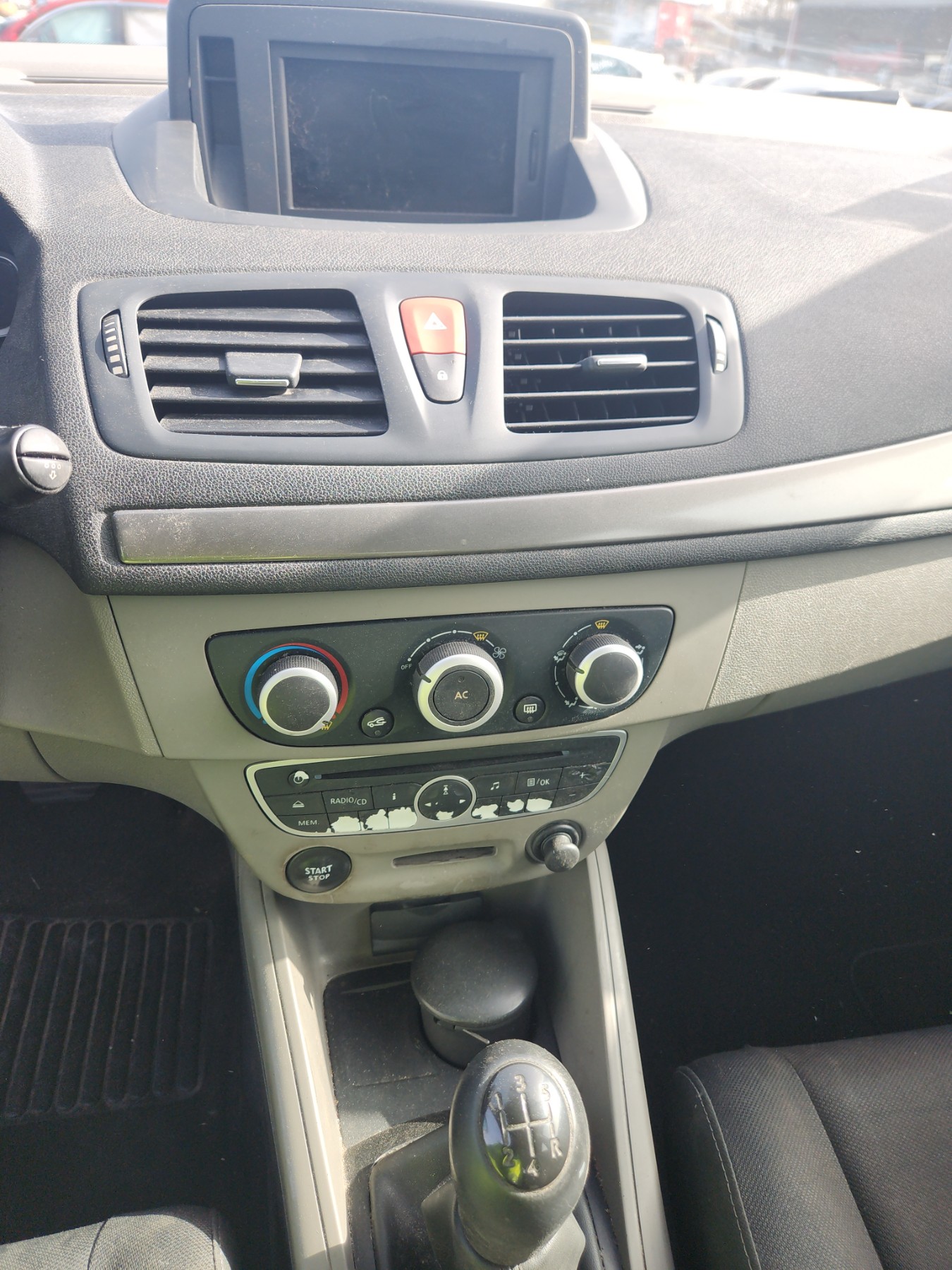 Pare choc arriere pour RENAULT MEGANE 3 PHASE 1 BREAK Pare choc arriere pour RENAULT MEGANE 3 PHASE 1 BREAK