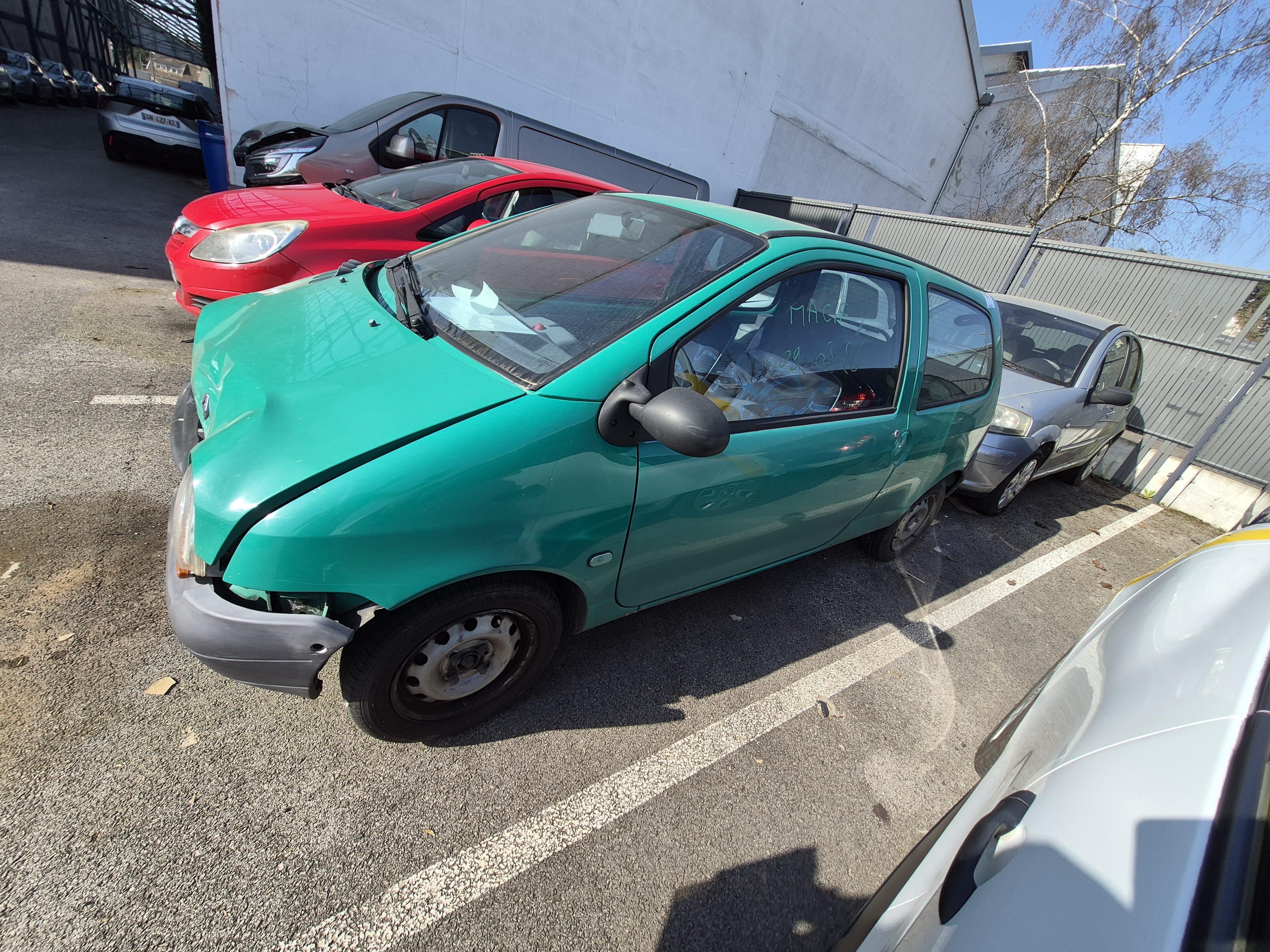 Com (Bloc Contacteur Tournant+Commodo Essuie Glace+Commodo Phare) pour RENAULT TWINGO 1 PHASE 1 Com (Bloc Contacteur Tournant+Commodo Essuie Glace+Commodo Phare) pour RENAULT TWINGO 1 PHASE 1
