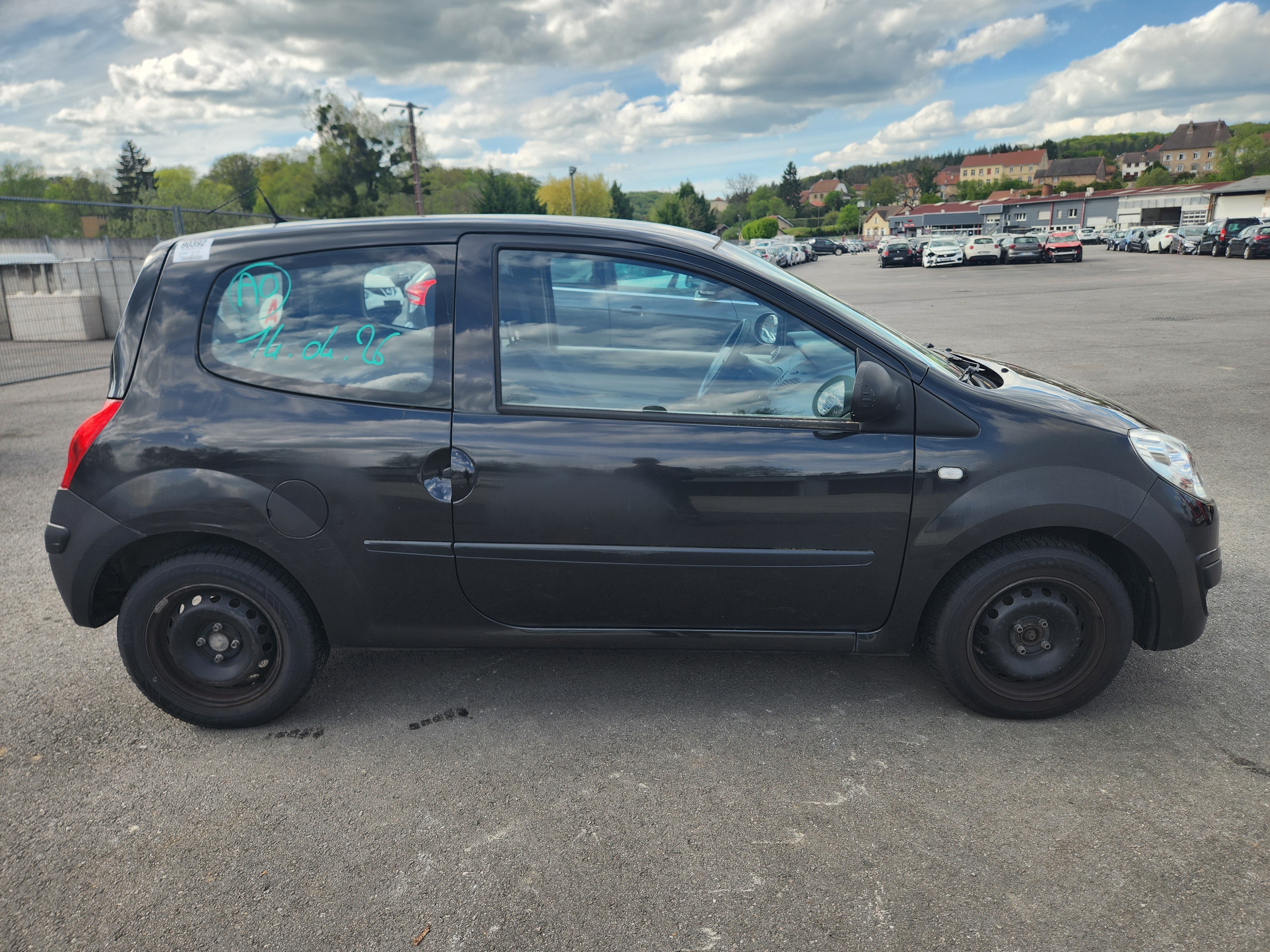 Pivot de moyeu avant droit pour RENAULT TWINGO 2 PHASE 1 Pivot de moyeu avant droit pour RENAULT TWINGO 2 PHASE 1